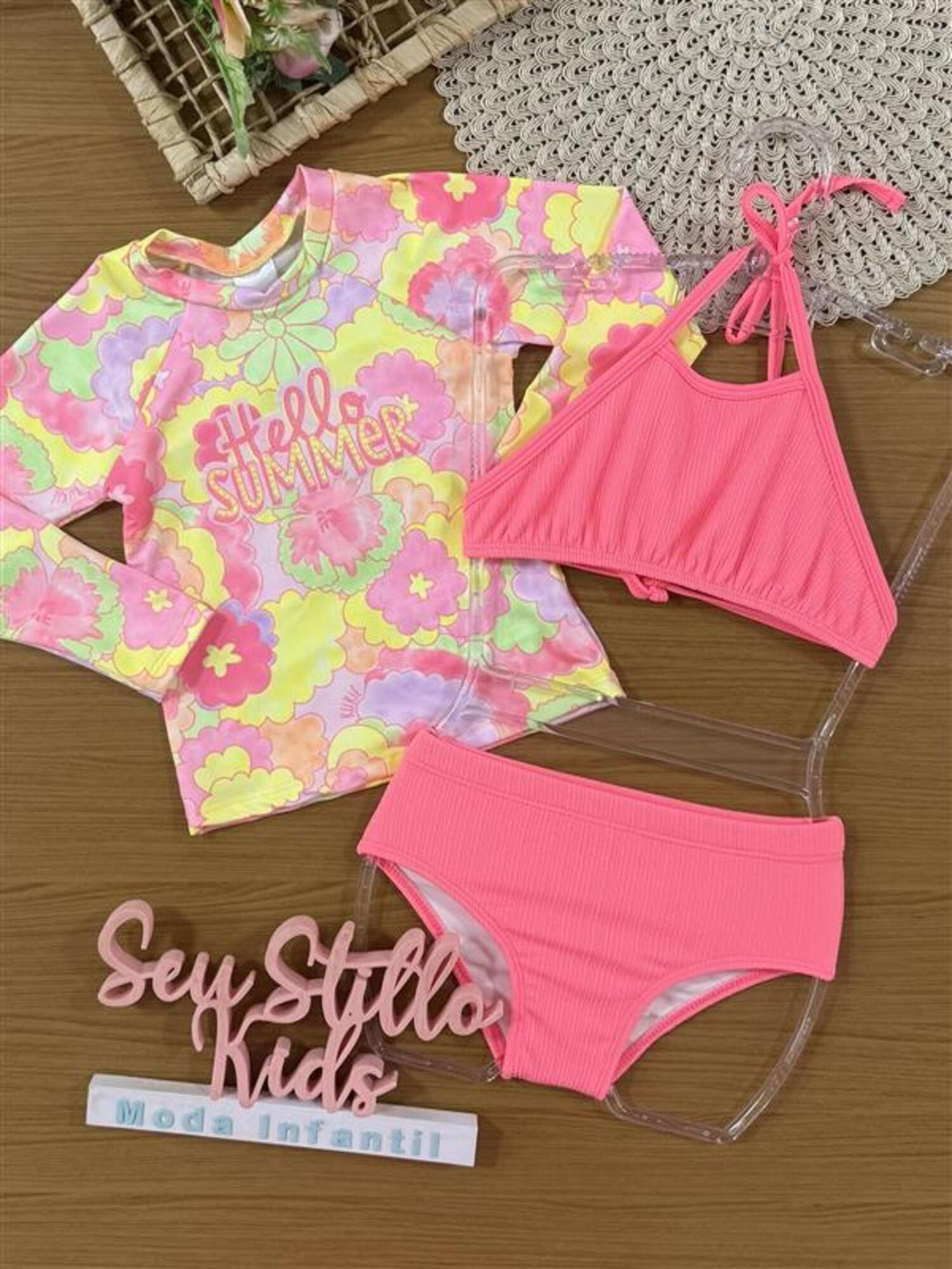 Biquíni Infantil Kukiê Verão Rosa com Blusa Manga Longa Floral