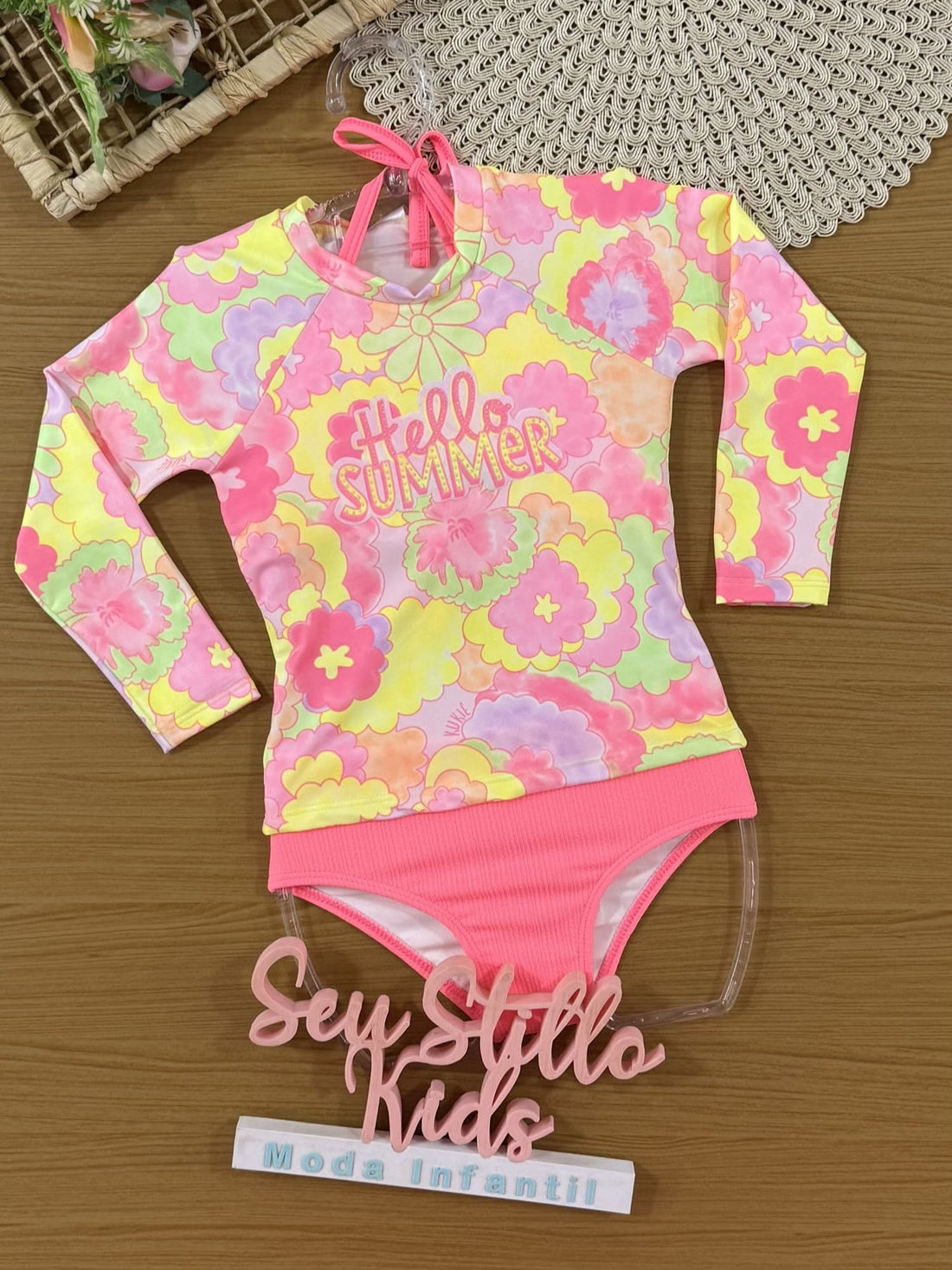 Biquíni Infantil Kukiê Verão Rosa com Blusa Manga Longa Floral