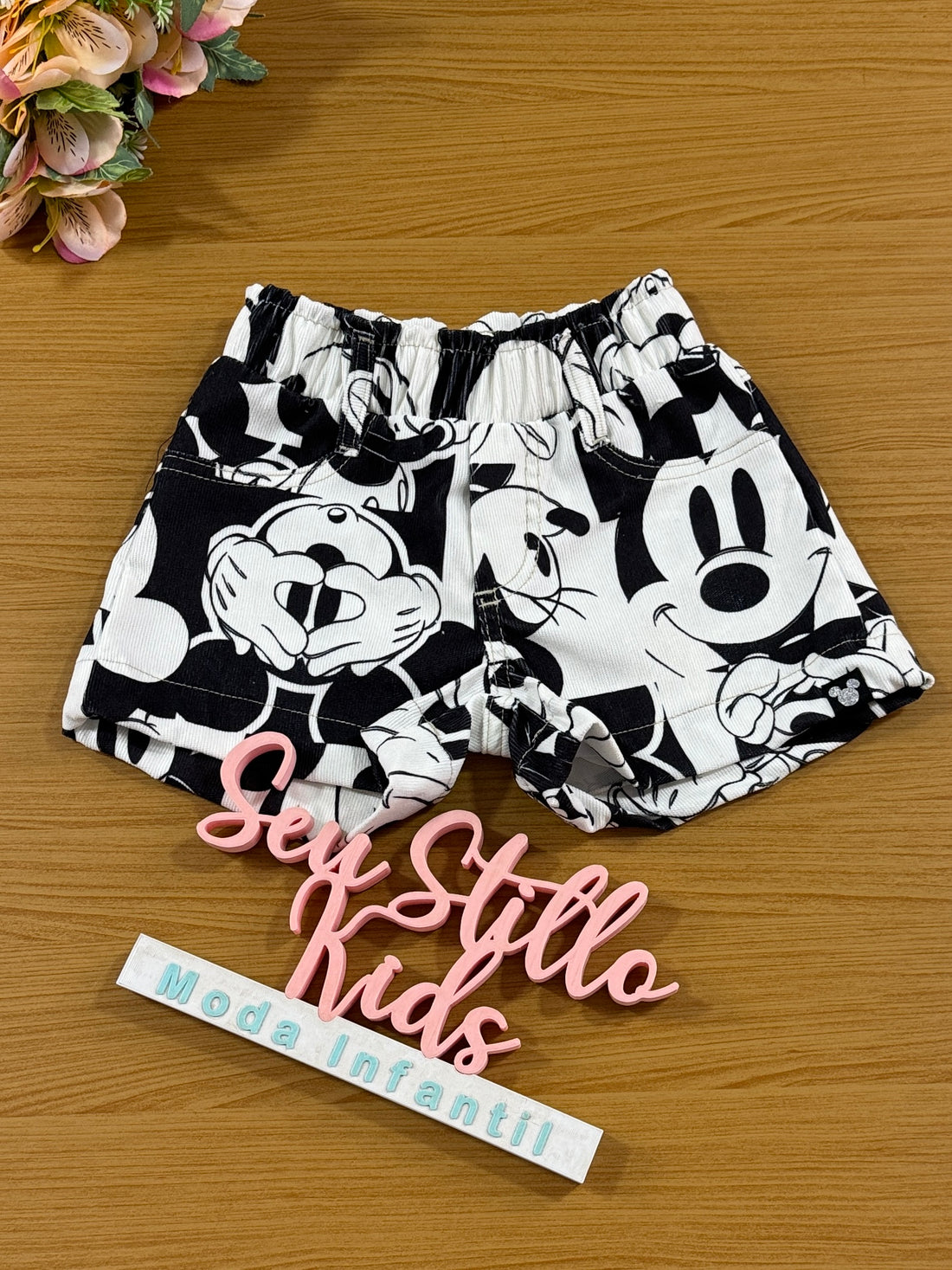 Conjunto Infantil Animê Inverno Shorts e Minnie e Mickey Disney