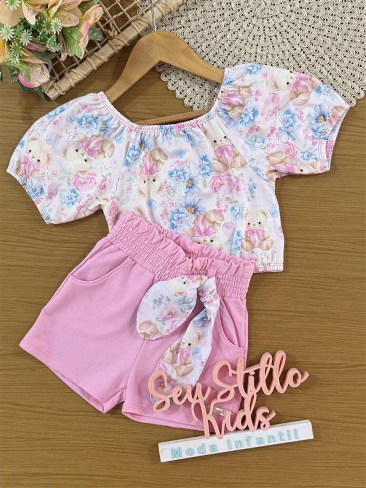 Conjunto Infantil Cinti Verão com Shorts Lacinho e Blusa Rosa Estampada
