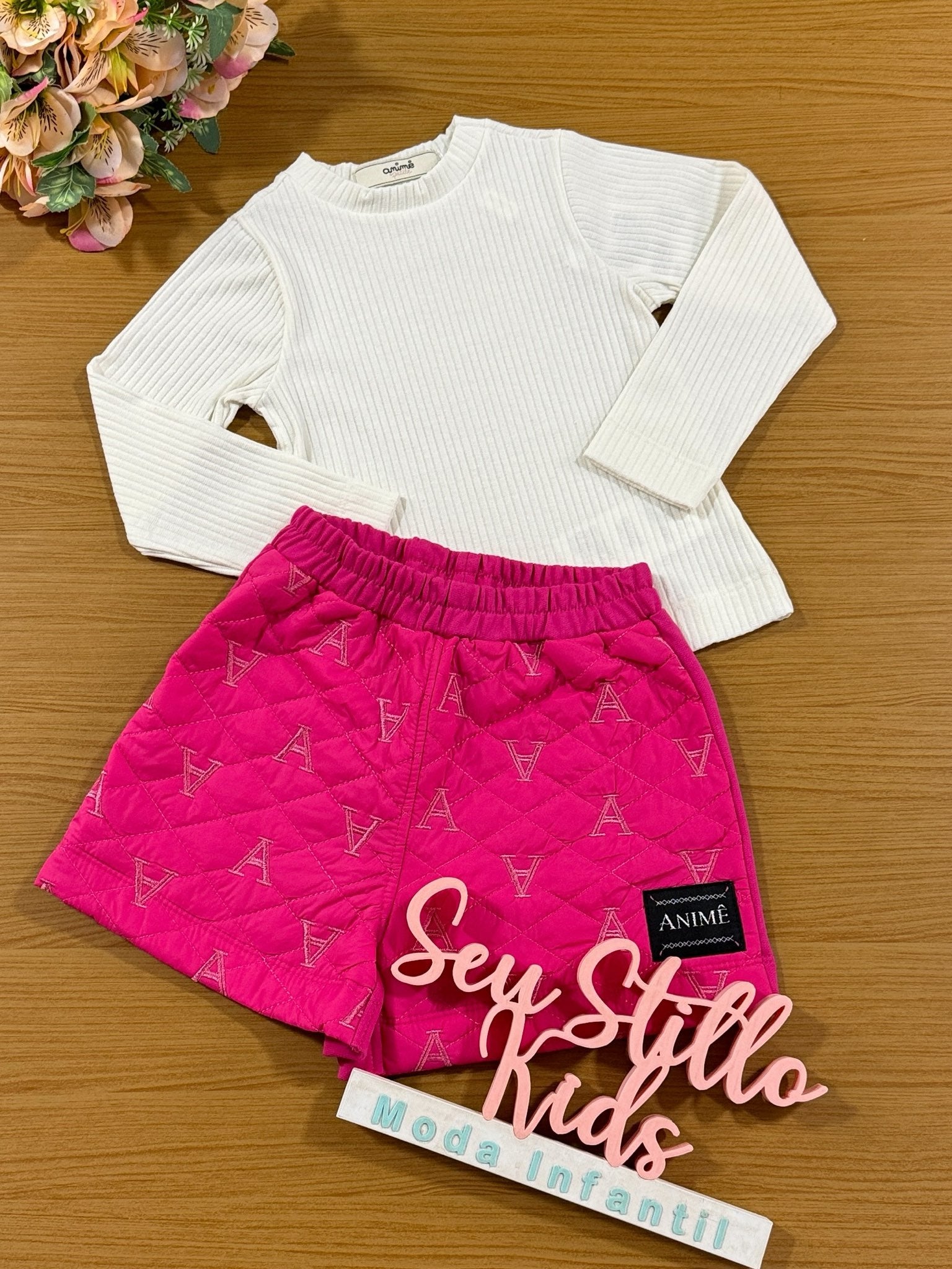 Conjunto Infantil Animê Inverno Shorts e Blusa Manga Longa Branca