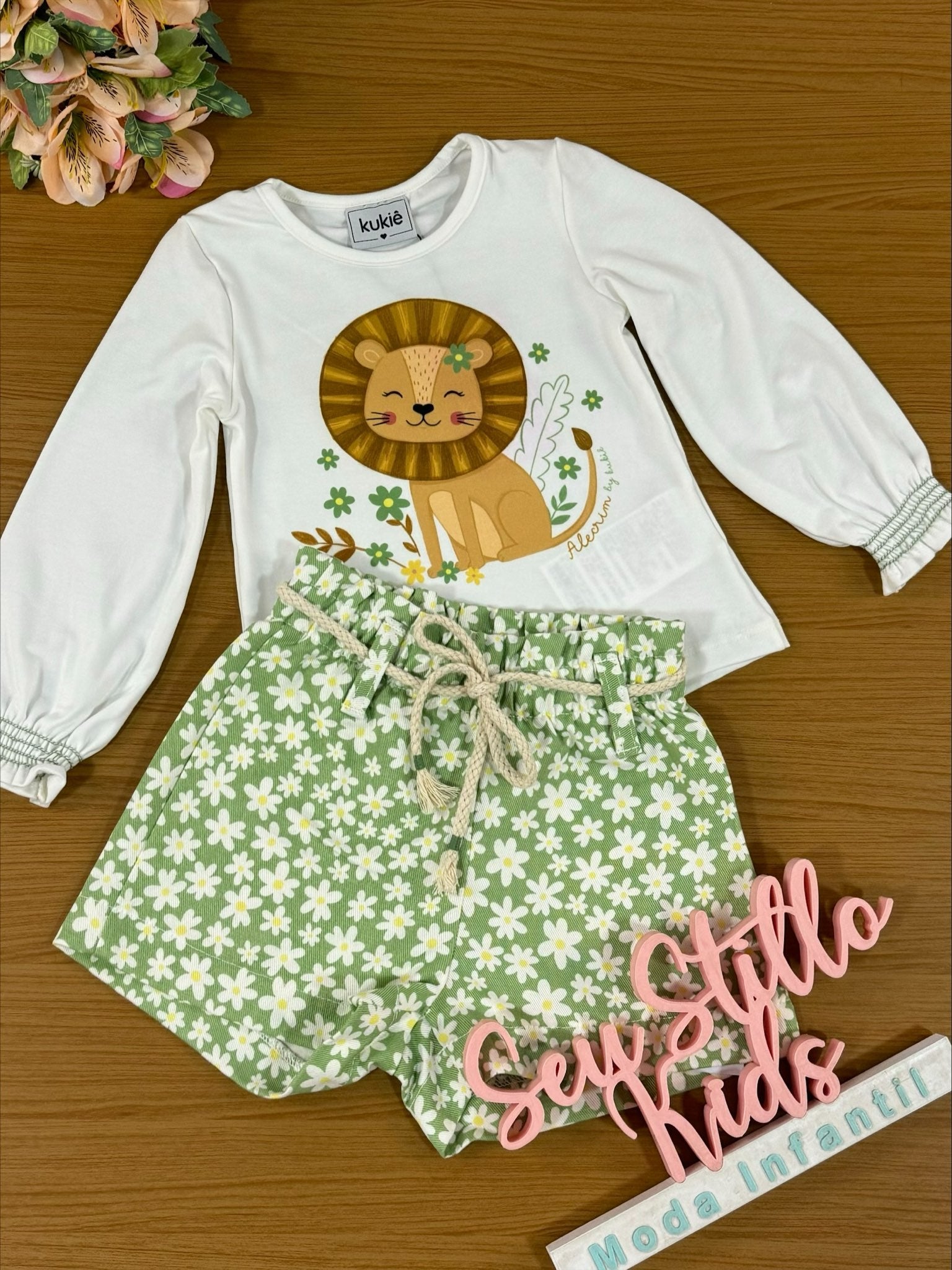 Conjunto Infantil Kukie Alecrim Inverno Shorts e Blusa Leão