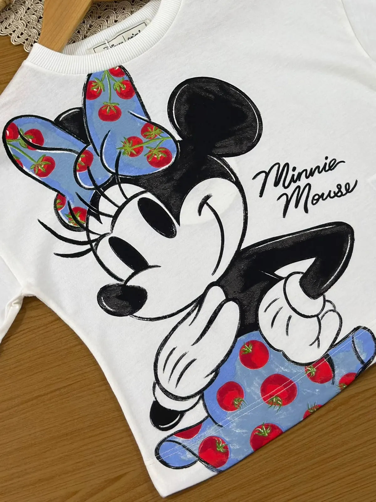 Blusa Infantil Menina Animê Branca Minnie Tomatinho Disney