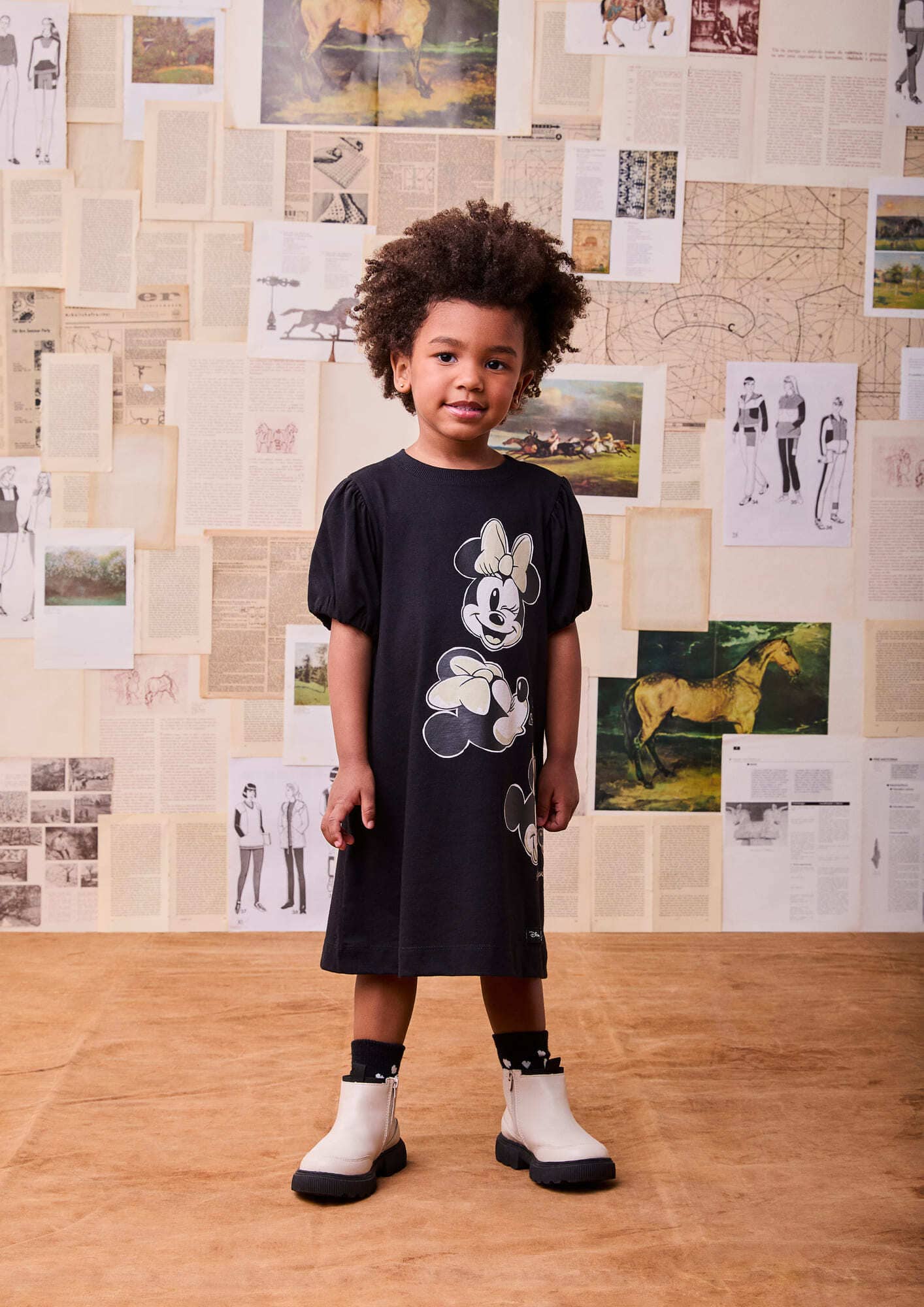 Vestido Infantil Animê Inverno Manga Curta Preto Minnie e Mickey Disney