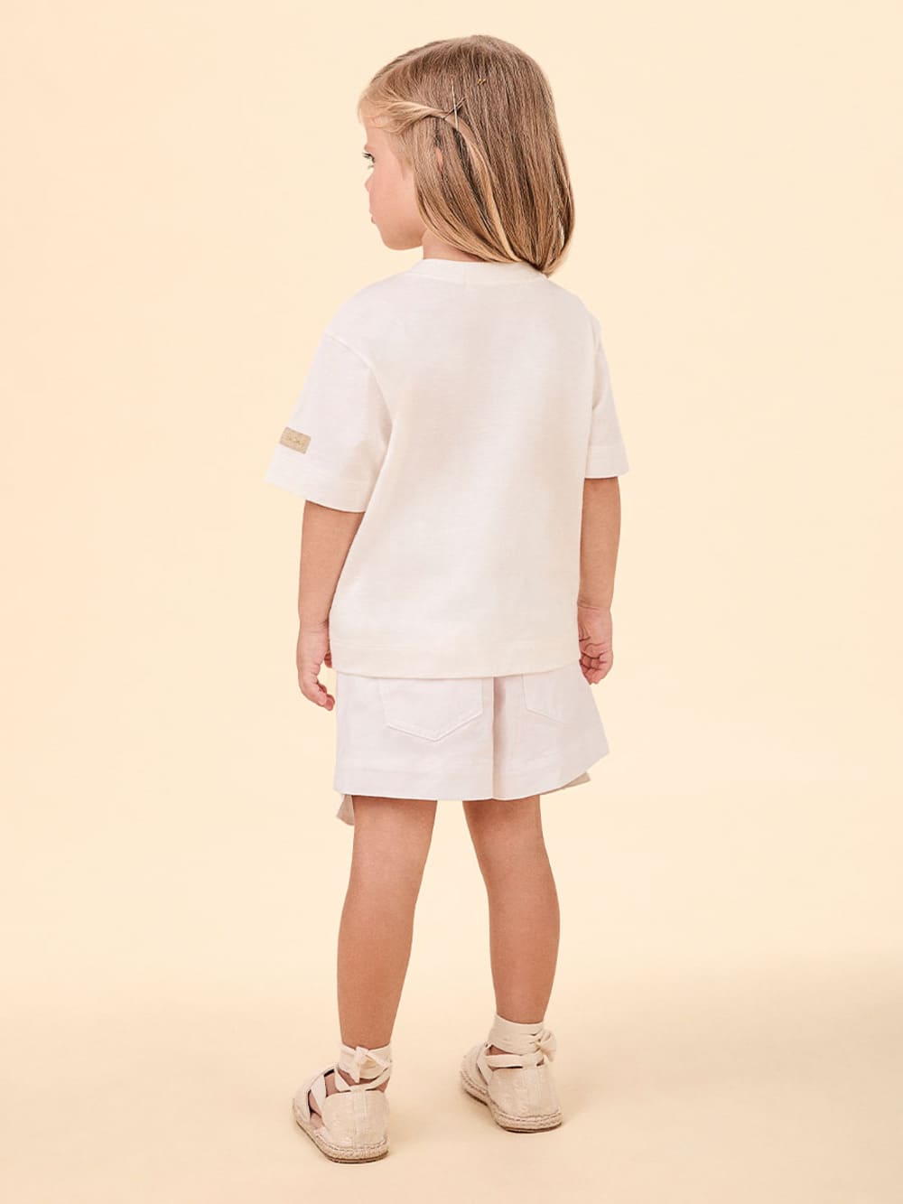 Conjunto Infantil Animê Verão Shorts Saia Bege e Blusa Minnie Laço Disney