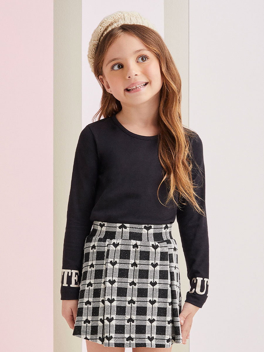 Conjunto Infantil Momi Inverno Shorts Saia Corações e Blusa Manga Longa Preta