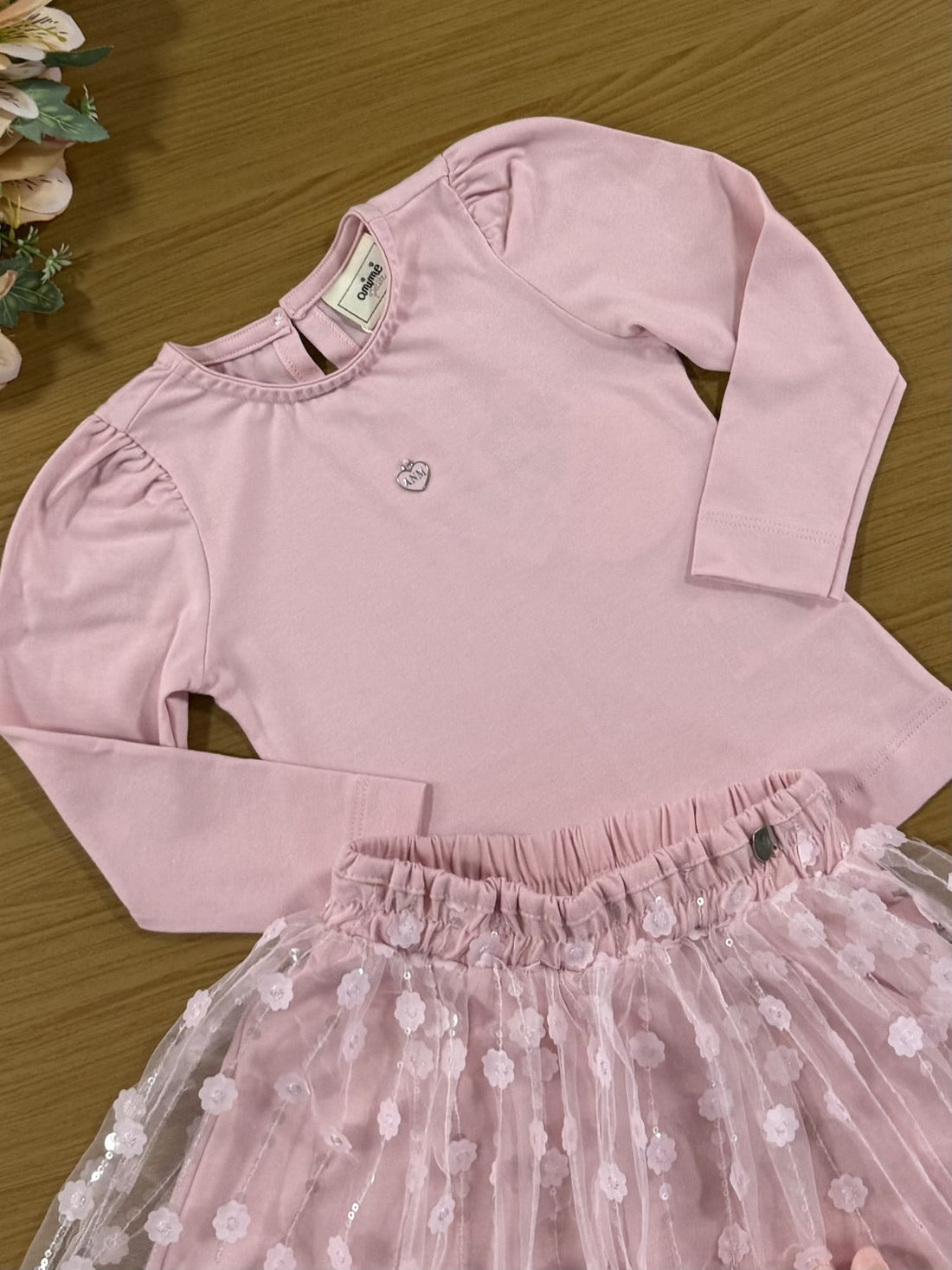 Conjunto Infantil Animê Inverno Com Saia Tule Florzinha e Blusa Rosa