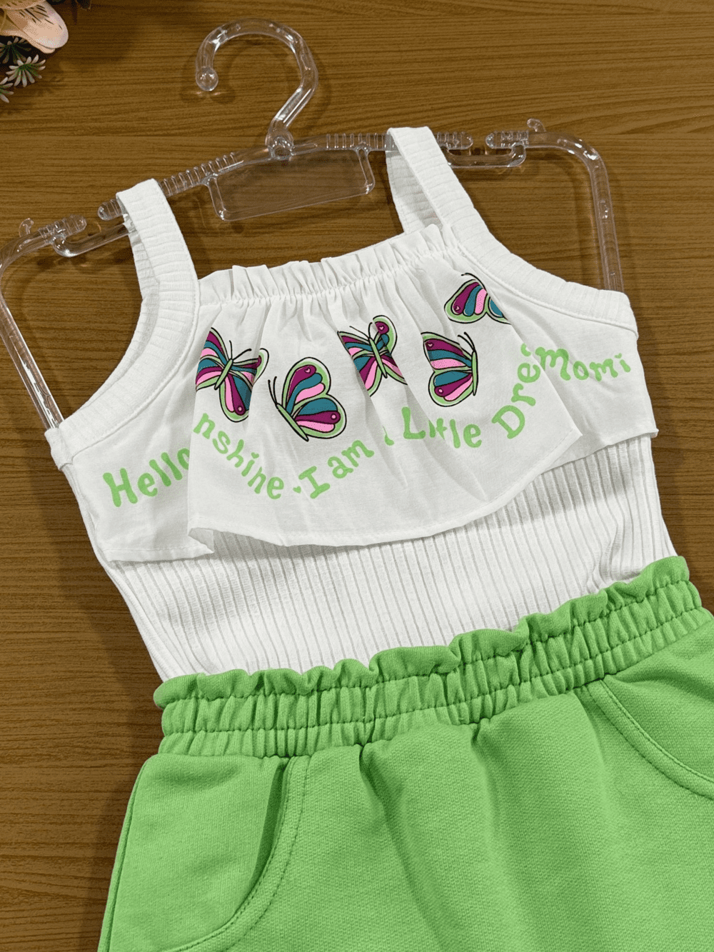 Conjunto Infantil Momi Verão Shorts Saia Verde e Blusa Regata Borboleta