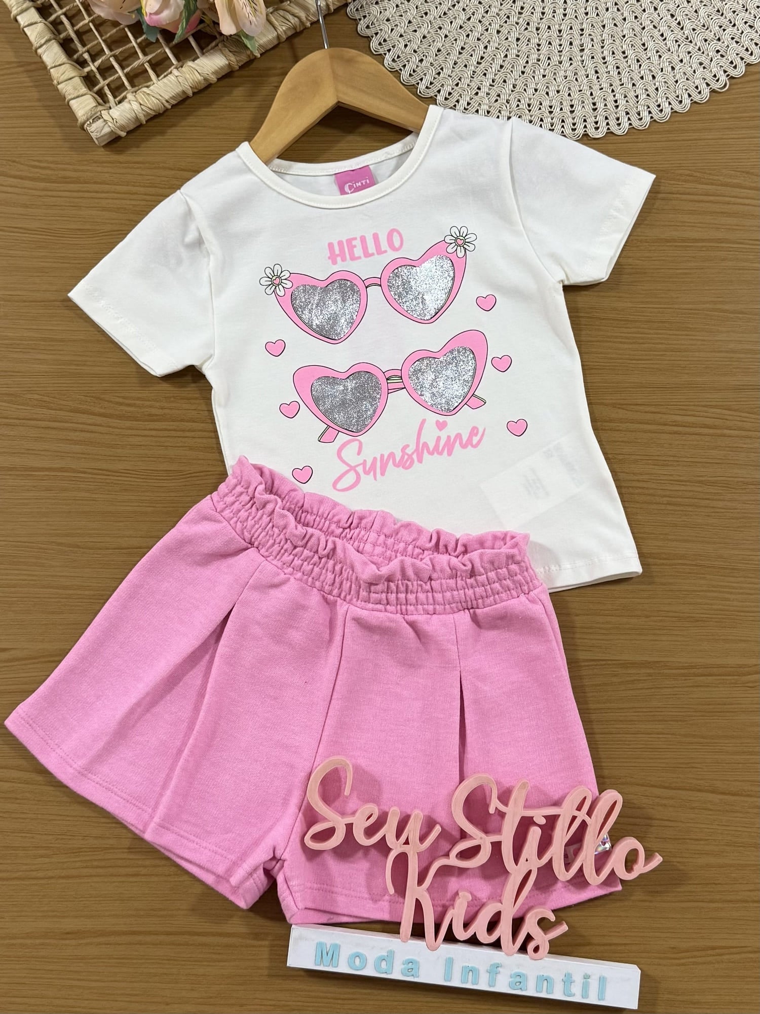 Conjunto Infantil Cinti com Shorts Rosa e Blusa Hello Sunshine