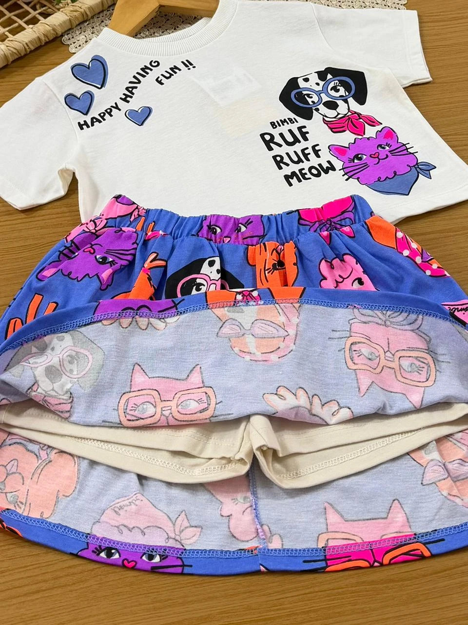 Conjunto Infantil Menina Bimbi com Saia Azul e Blusa Cachorrinha e Gatinha