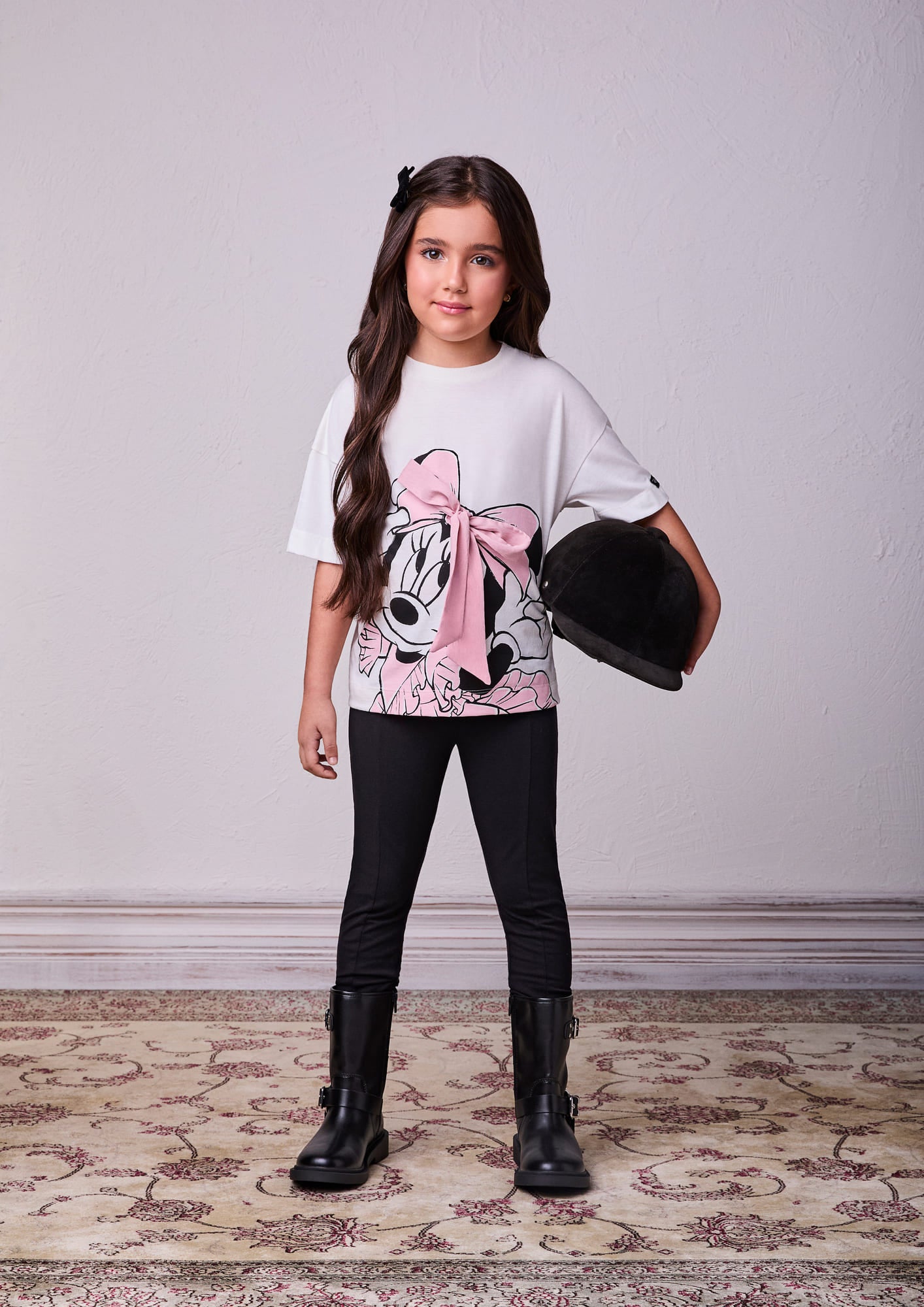 Conjunto Infantil Animê Inverno com Calça Preta e Blusa Branca com Laço Minnie Disney