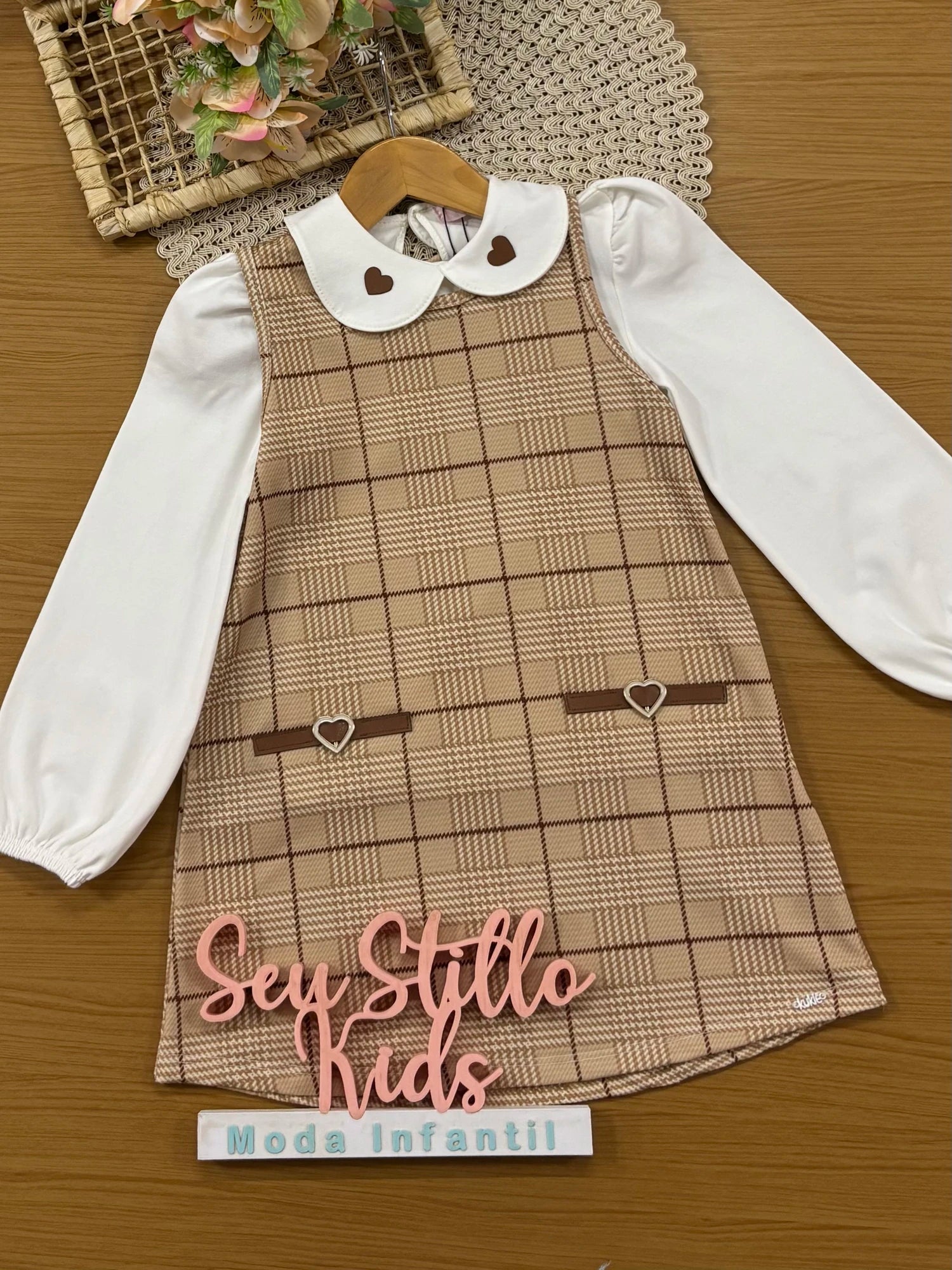 Vestido Infantil Kukiê Inverno Bege com Blusa Manga Longa Coração