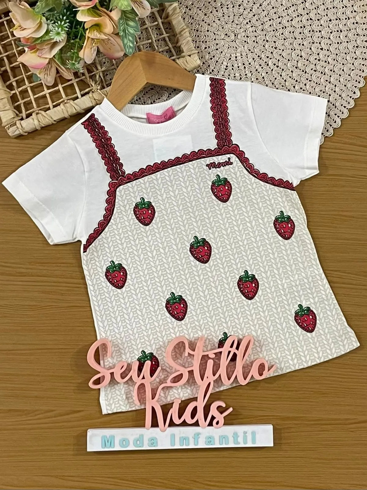 Blusa Infantil Menina Momi Branca Moranguinhos