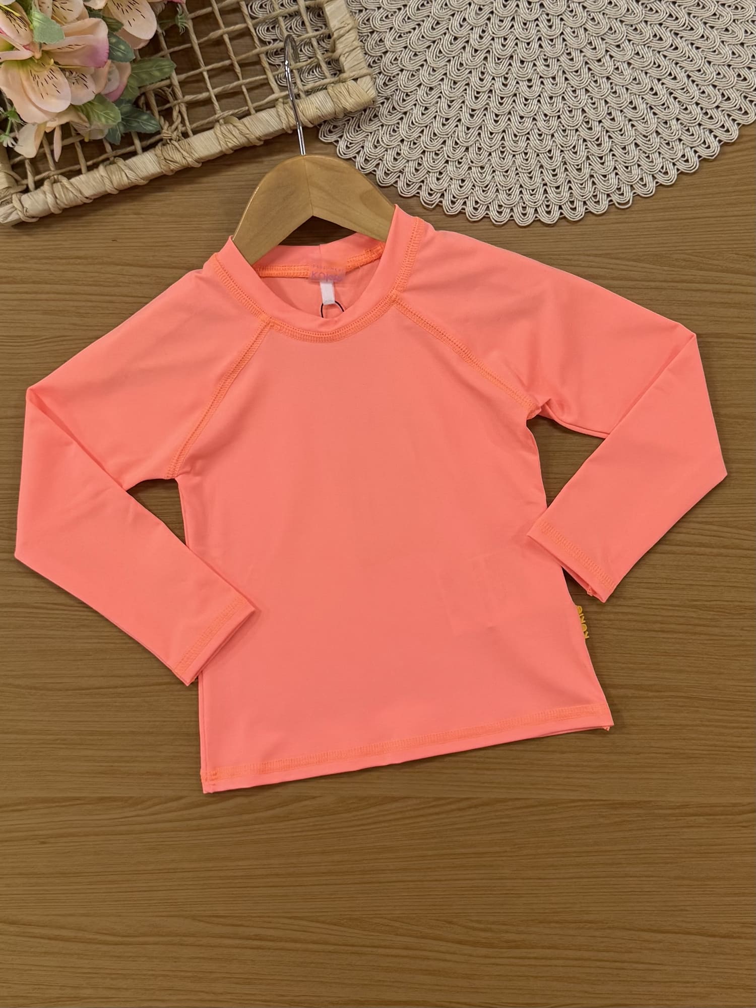 Blusa Infantil Manga Longa com Proteção Solar Kukiê Verão Laranja Neon