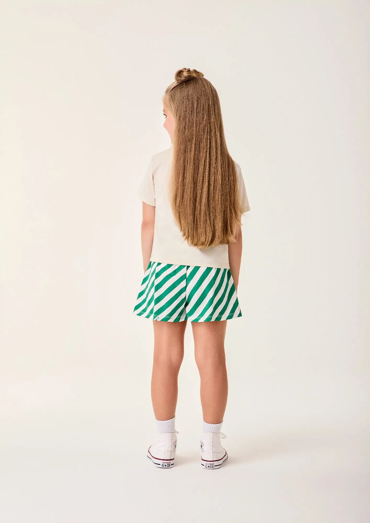 Conjunto Infantil Menina Bimbi Shorts Listrado Verde e Blusa Bege Praia