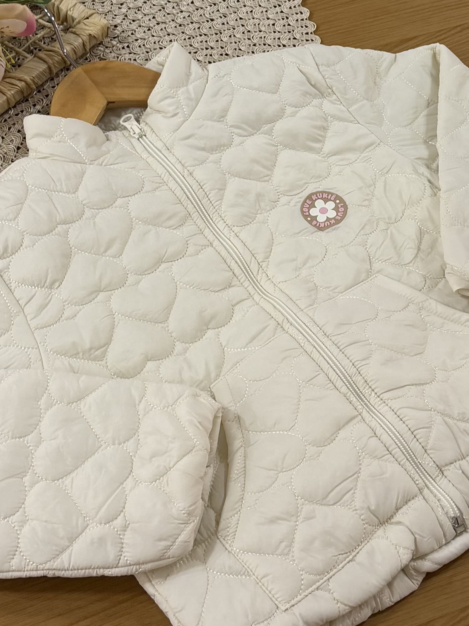 Jaqueta Infantil Kukiê Inverno Puffer Off White Corações