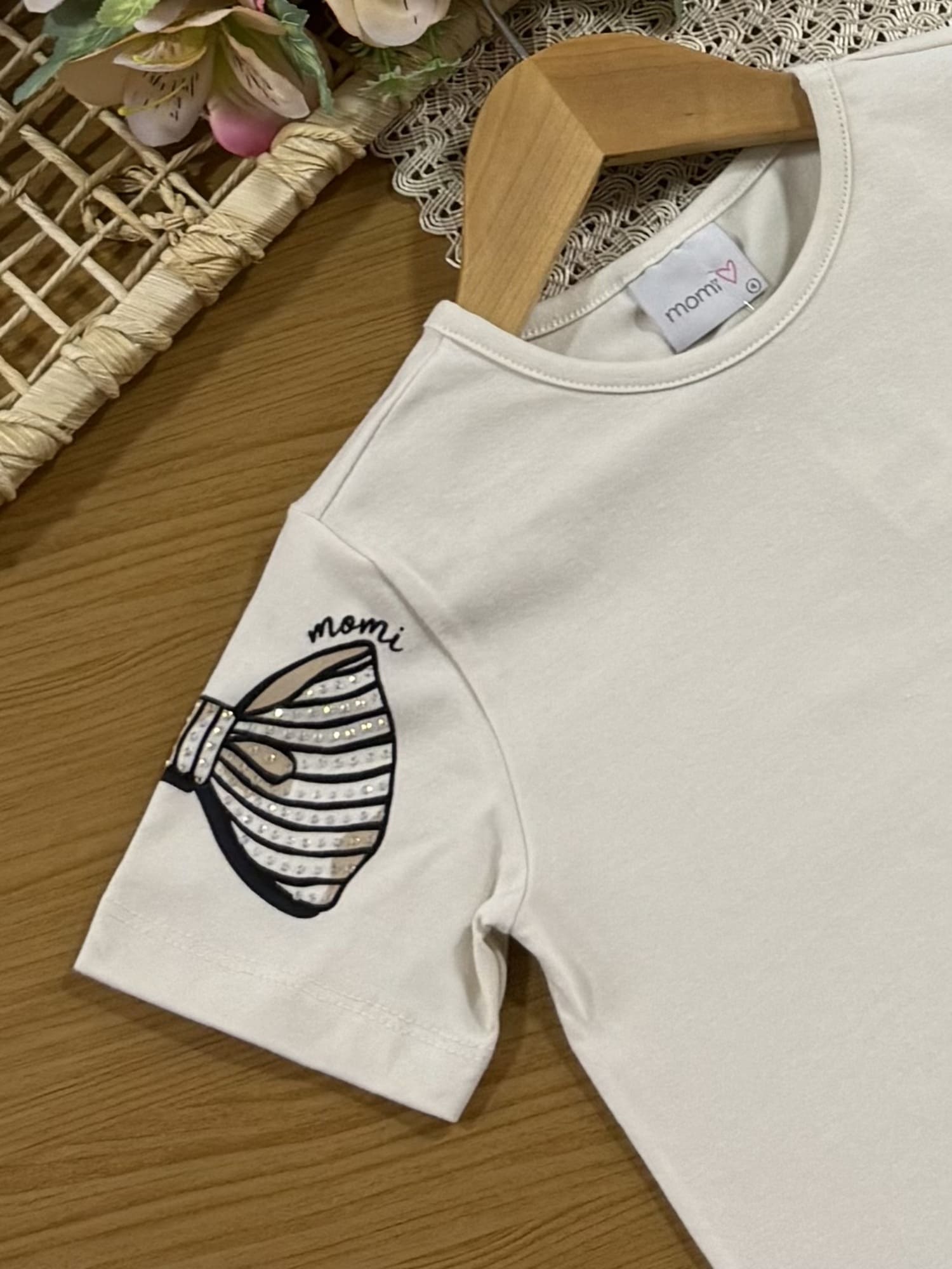 Blusa Infantil Momi Bege Lacinho com Strass