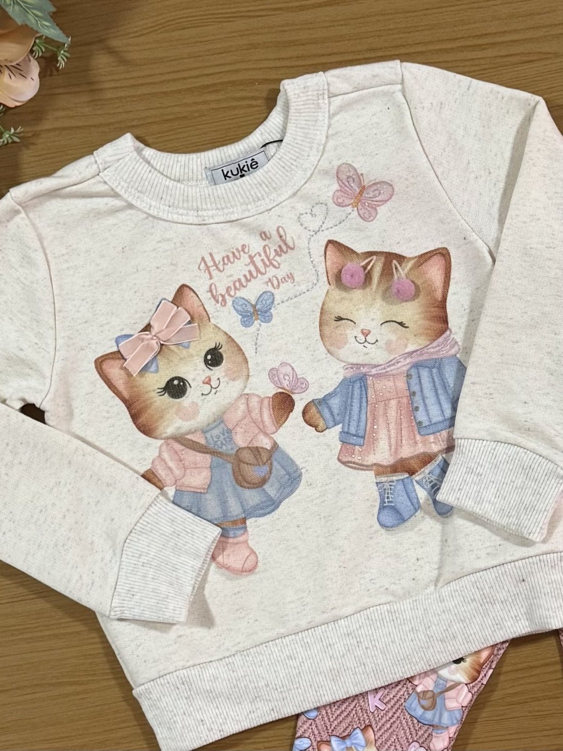 Conjunto Infantil Kukiê Inverno com Calça Legging e Casaco Off White Gatinhas