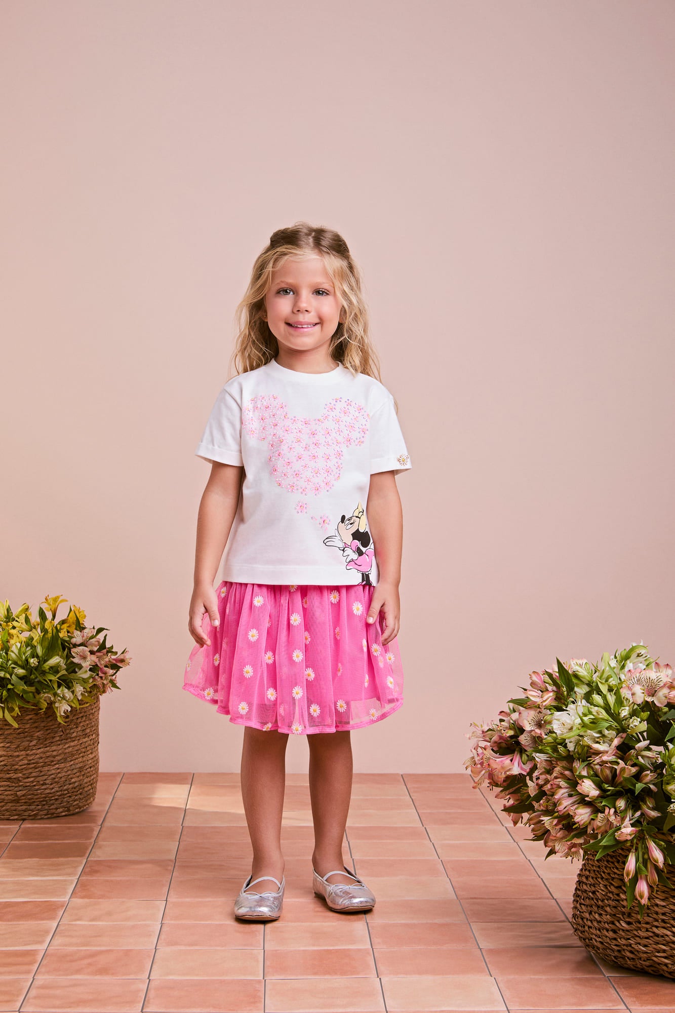 Blusa Infantil Animê Verão Branca Minnie com Strass Disney
