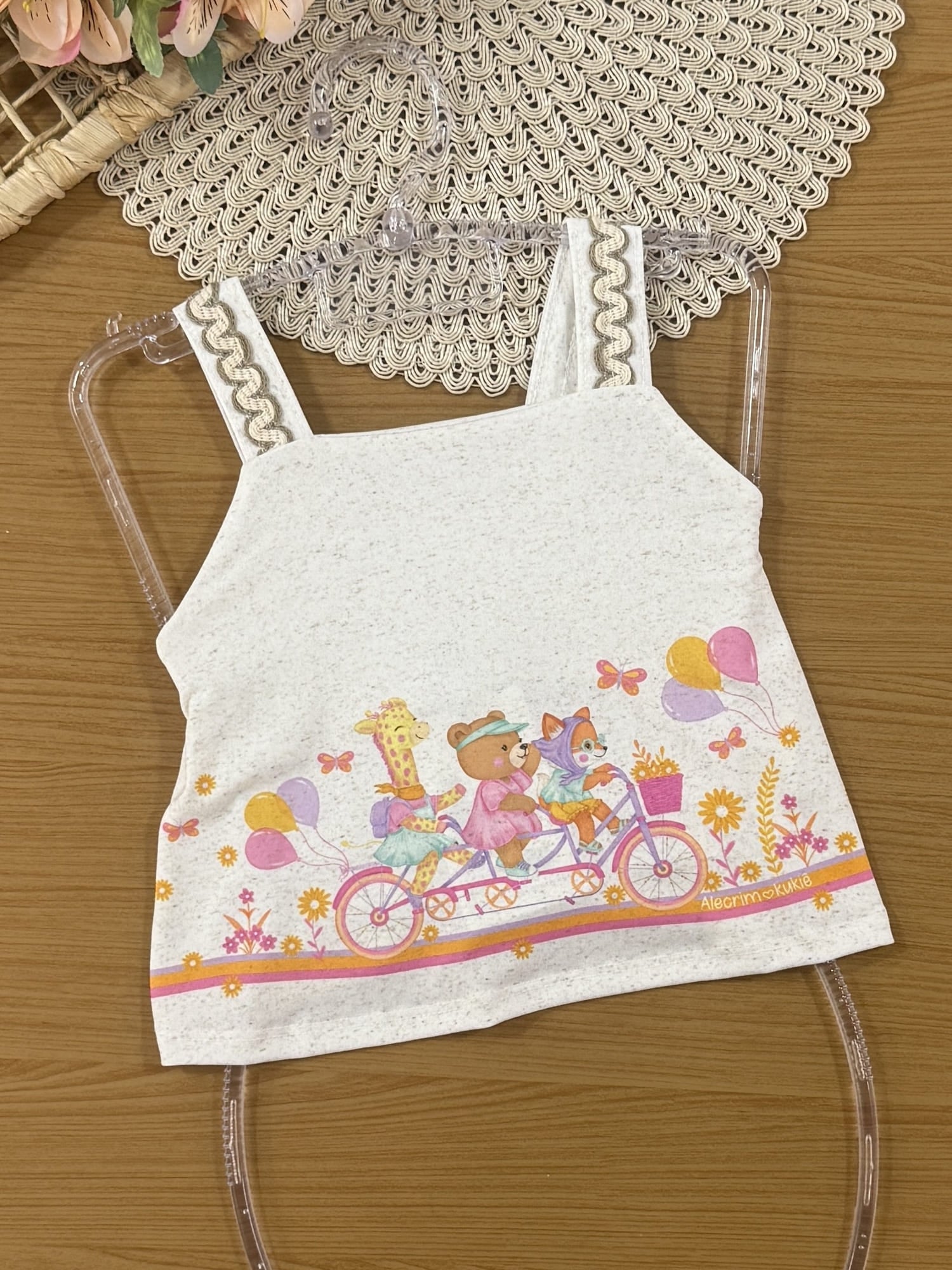 Conjunto Infantil Kukiê Verão com Shorts Laranja e Blusa Off White Bichinhos Passeio