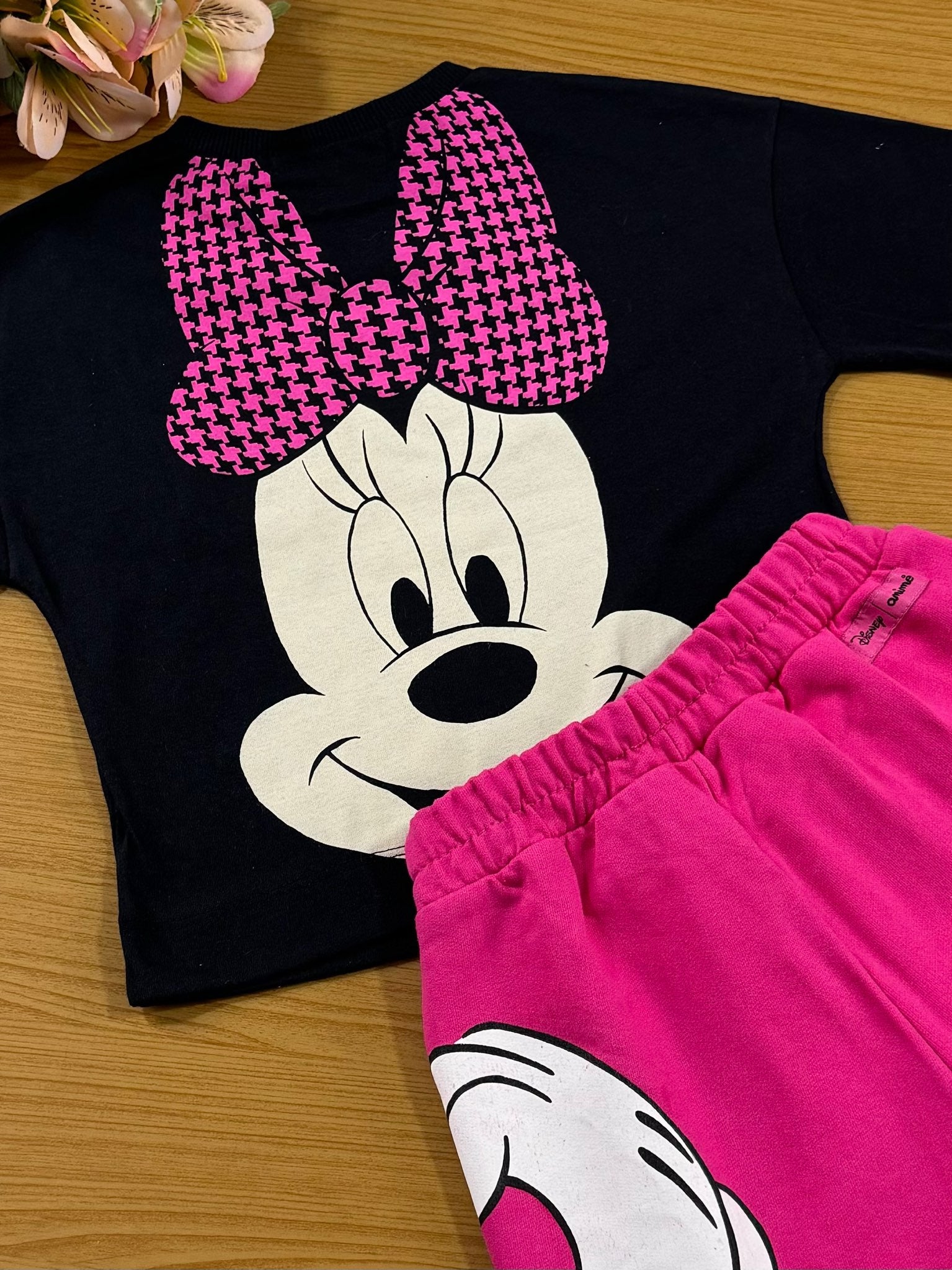 Conjunto Infantil Animê Inverno Shorts Saia Rosa e Blusa Minnie Preta Disney