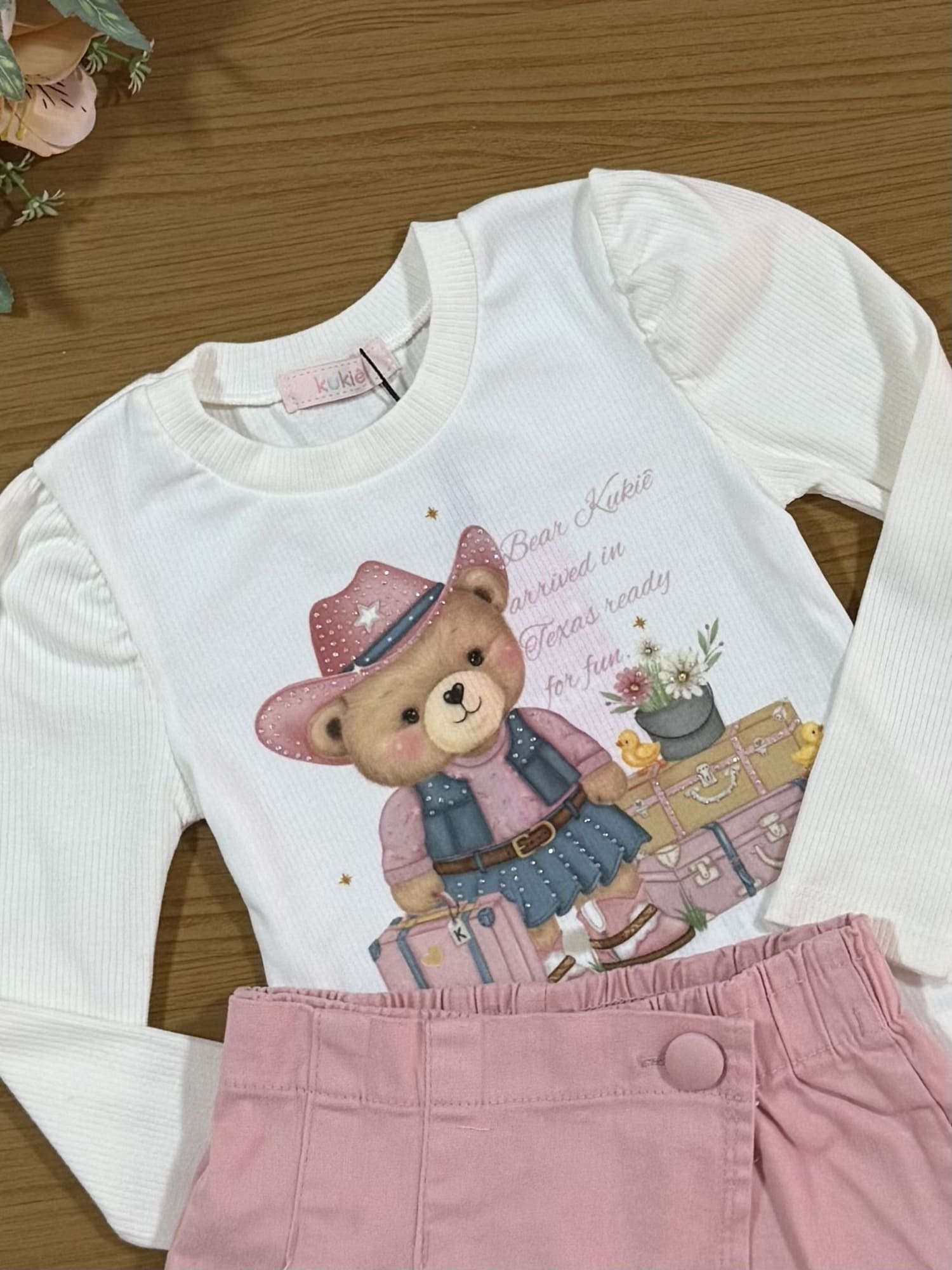 Conjunto Infantil Kukiê Inverno com Short-Saia Rosa e Blusa Manga Longa Ursinha Country