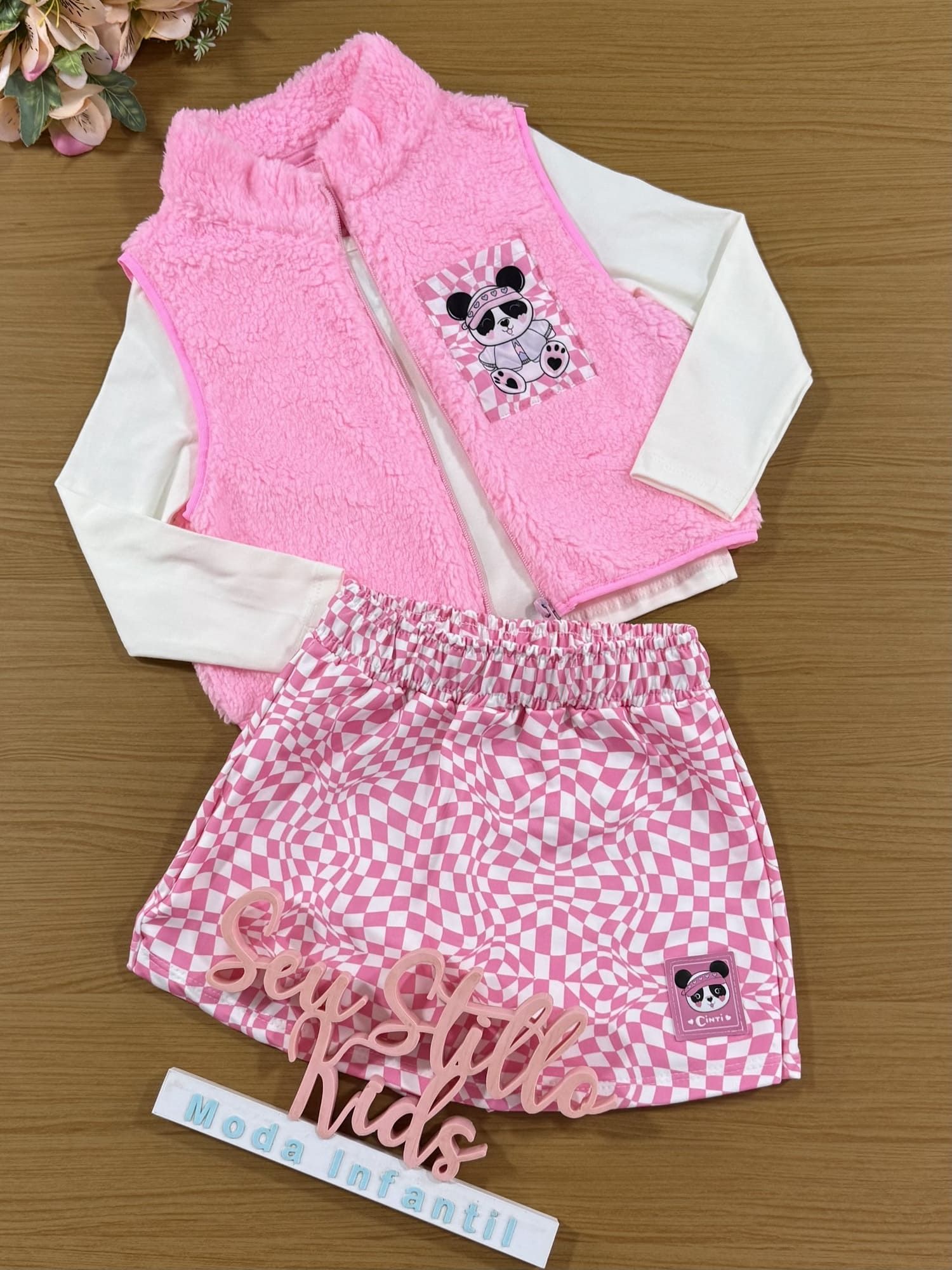 Conjunto Infantil Cinti Inverno Shorts Saia, Blusa e Colete Rosa Panda