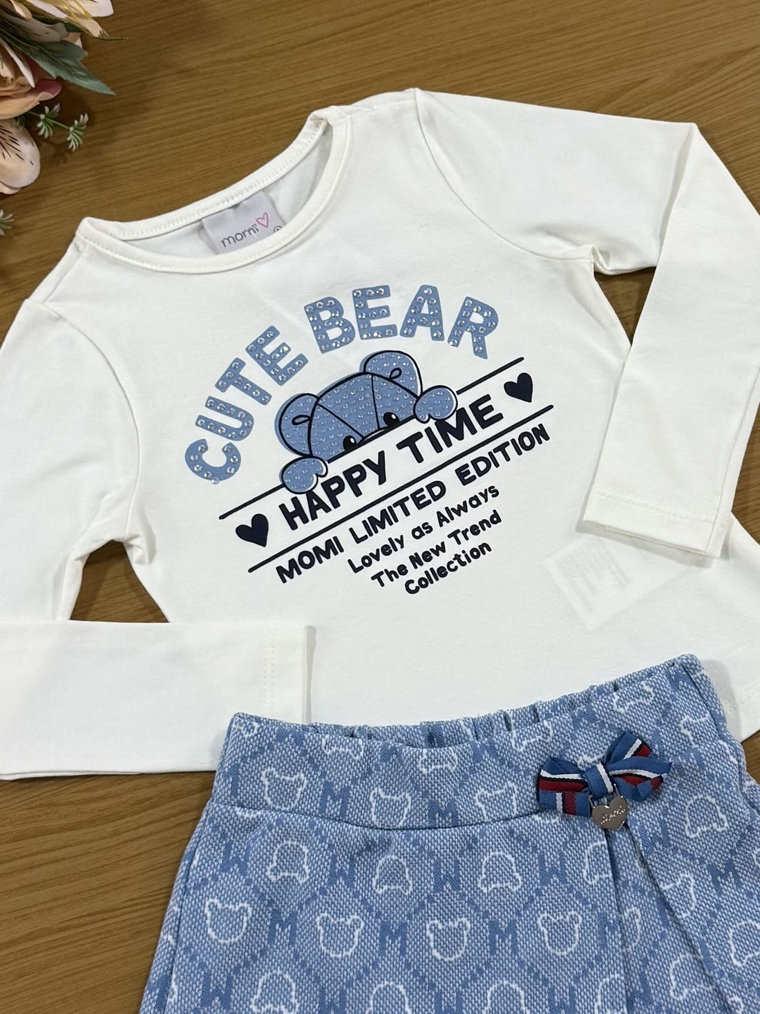 Conjunto Infantil Momi Inverno com Short Saia Azul e Blusa Branca Ursinho