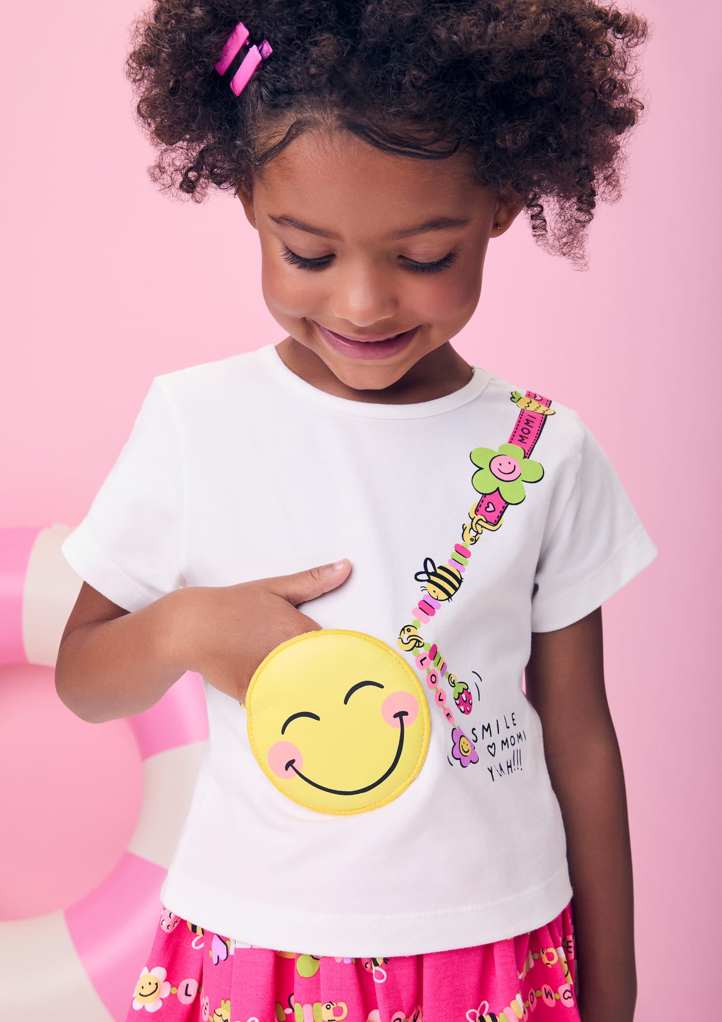 Conjunto Infantil Momi Verão com Saia Rosa e Blusa Branca Bolsinha Smile 3D