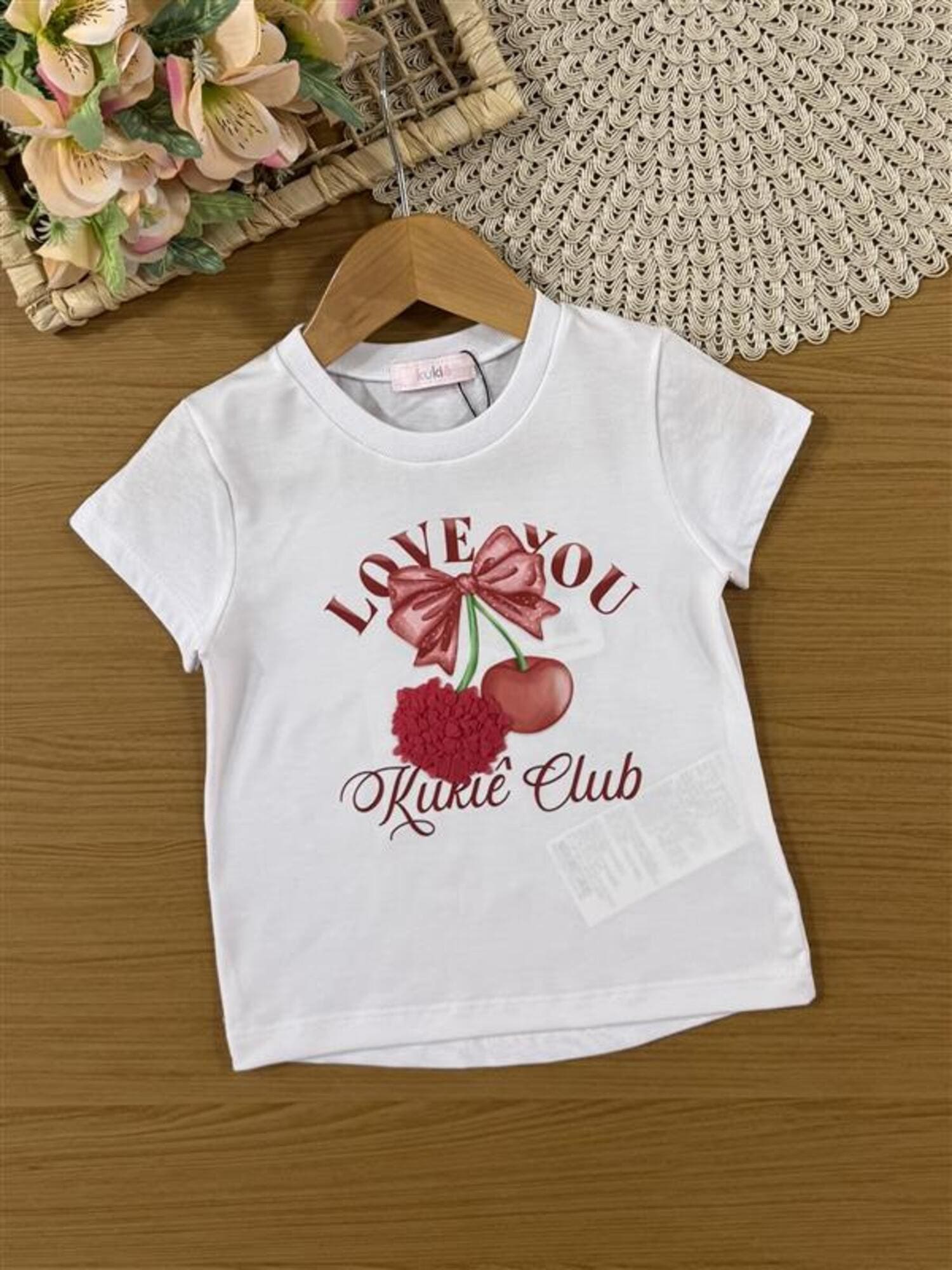 Conjunto Infantil Kukiê Verão com Shorts Vermelho e Blusa Branca Cerejinha Love