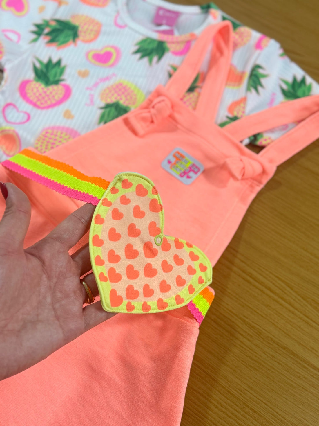 Jardineira Infantil Cinti Verão Laranja com Blusa Abacaxi
