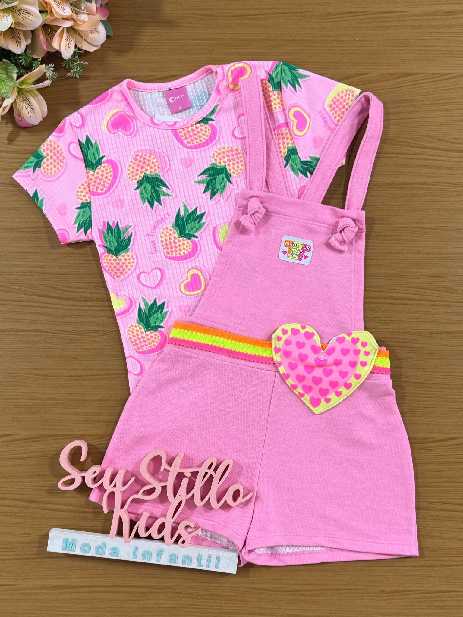 Jardineira Infantil Cinti Verão Rosa com Blusa Abacaxi