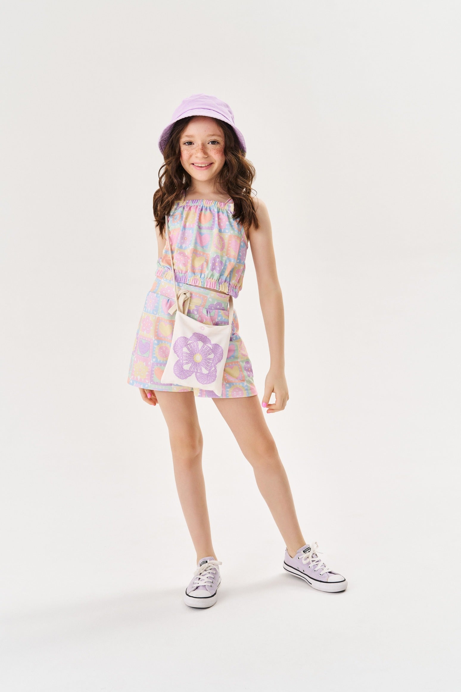 Conjunto Infantil Cinti Verão Shorts e Cropped Crochê 3D com Bolsinha