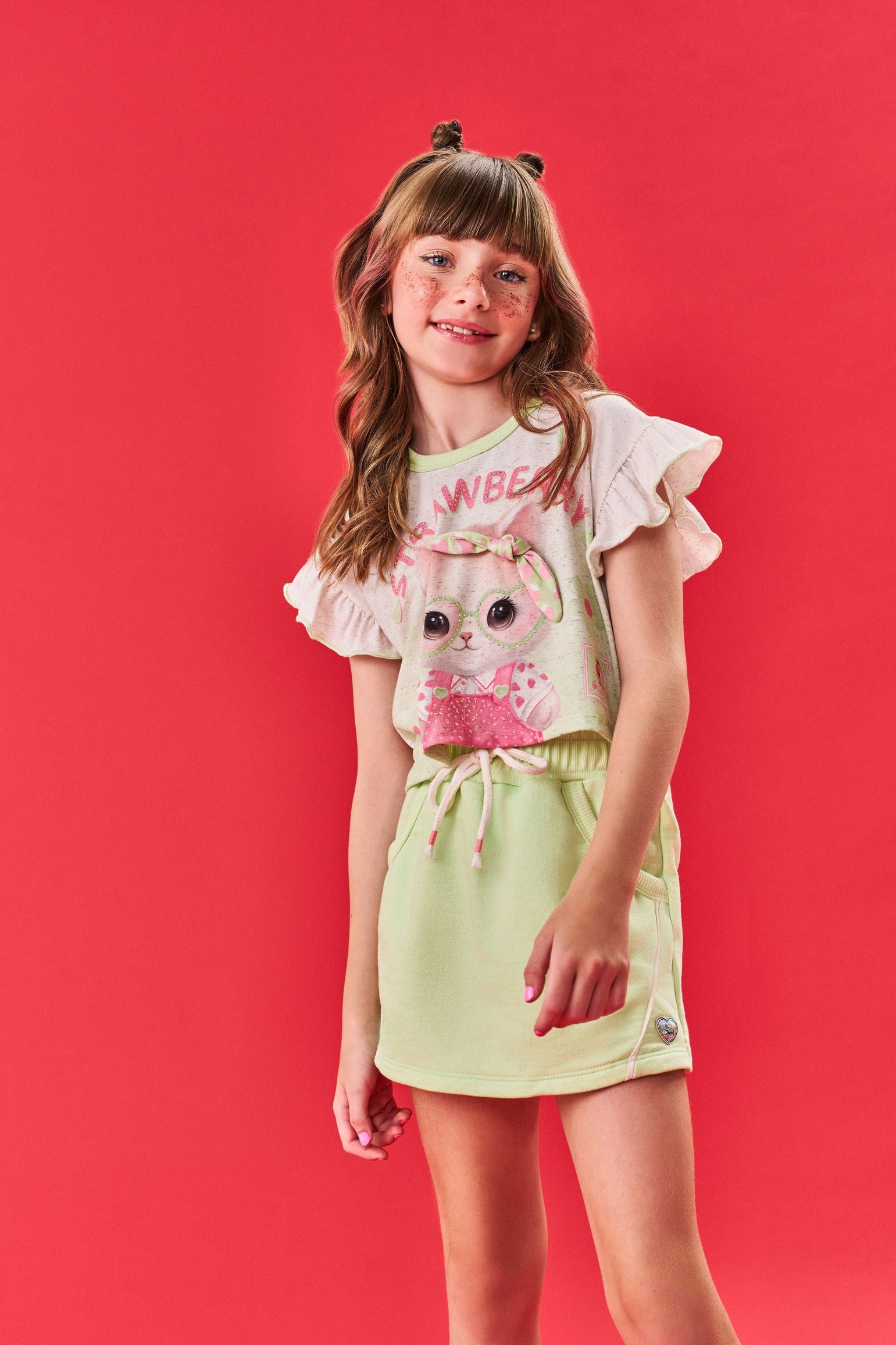 Conjunto Infantil Cinti Verão Shorts Saia Verde e Blusa Moranguinho
