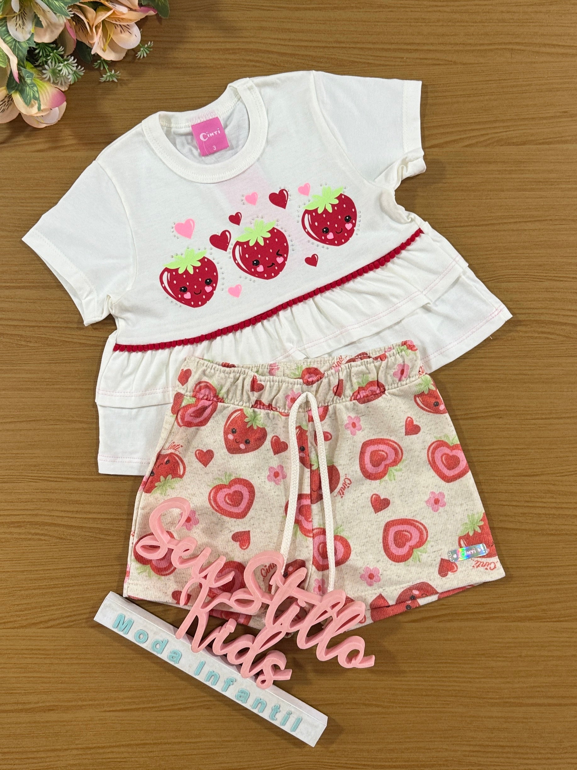 Conjunto Infantil Cinti Verão Shorts e Blusa Moranguinhos