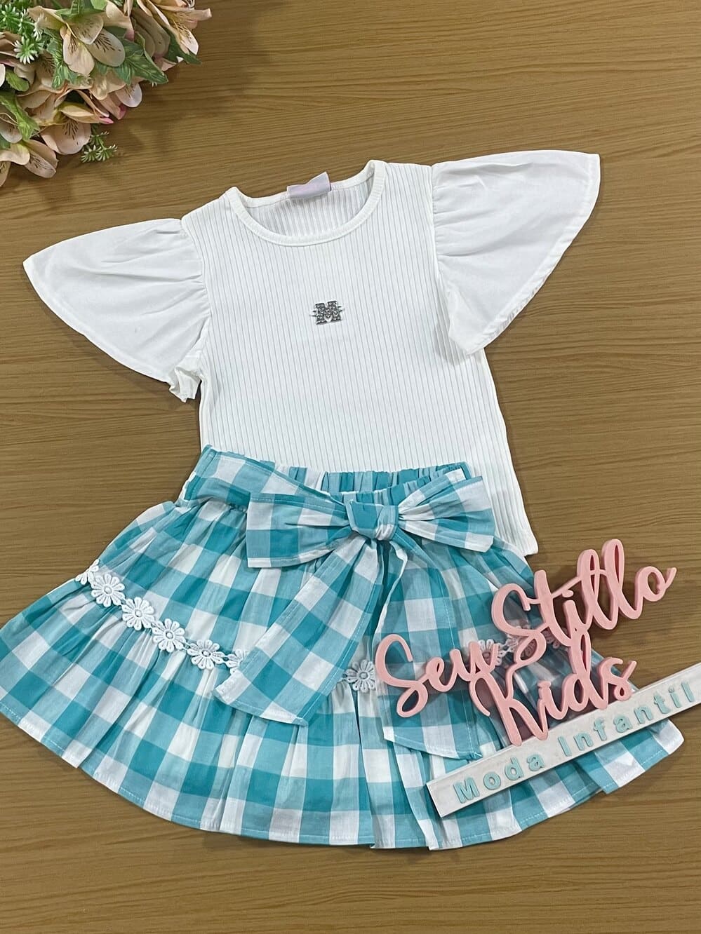 Conjunto Infantil Momi Verão Saia Xadrez e Blusa Branca