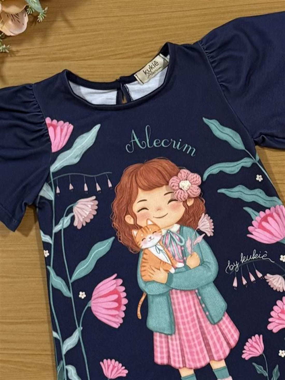 Vestido Infantil Kukiê Inverno Alecrim Manga Logan Azul Marinho Menina no Campo