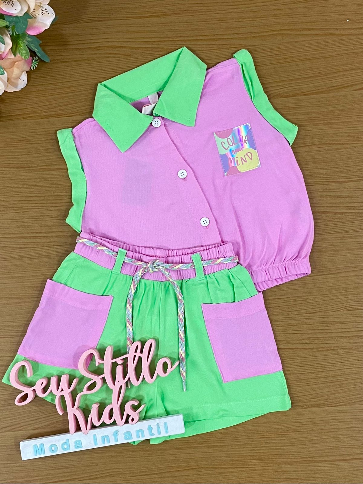 Conjunto Infantil Catavento Verão Com Shorts e Blusa Verde Brilho