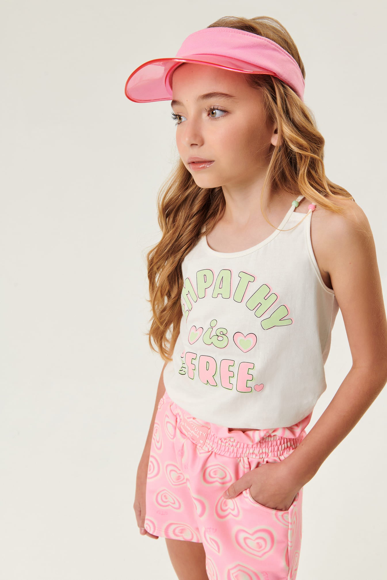 Conjunto Infantil Catavento Verão Com Shorts e Blusa Coração