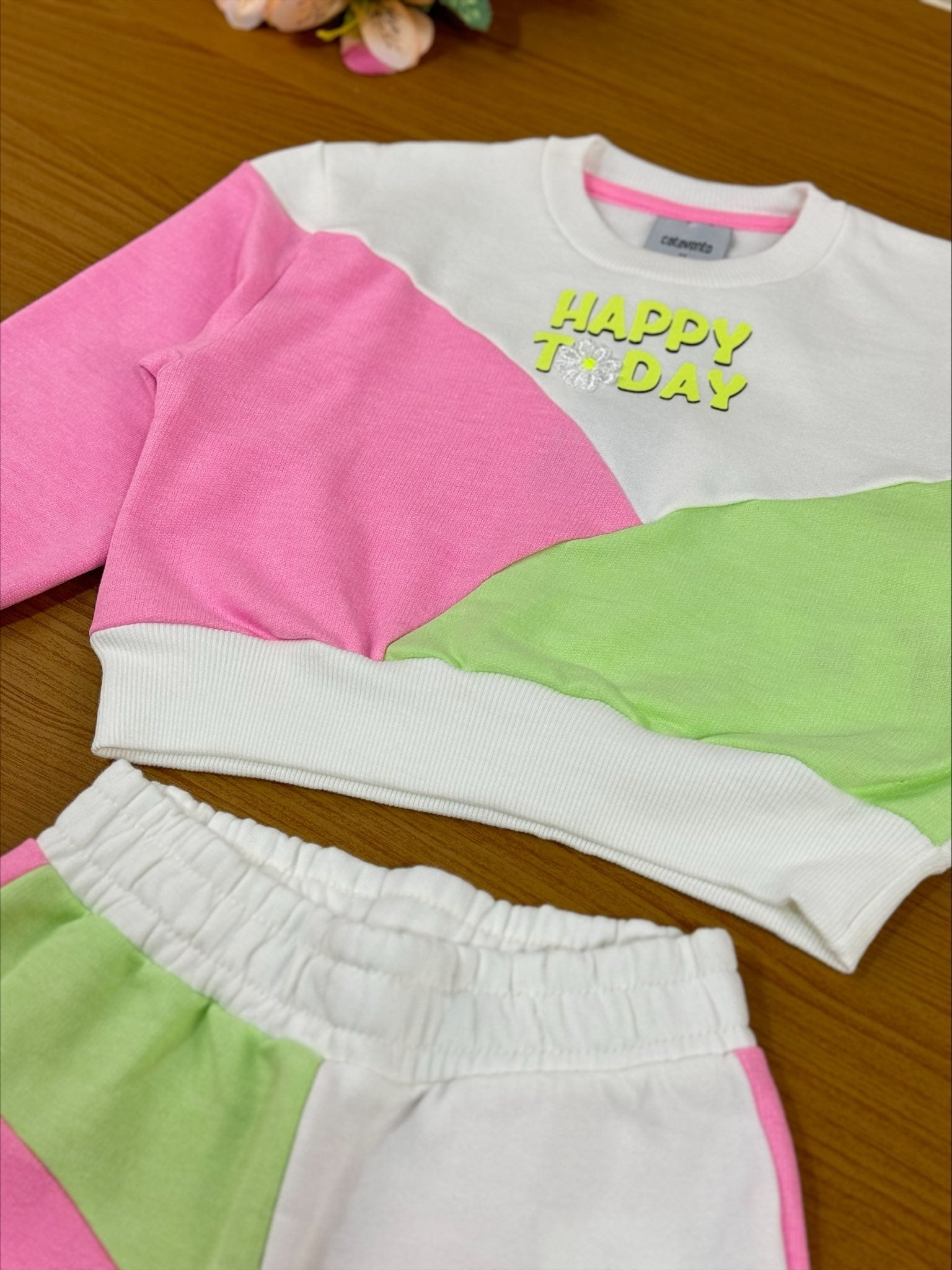 Conjunto Infantil Catavento Inverno com Shorts e Moletom Happy Today