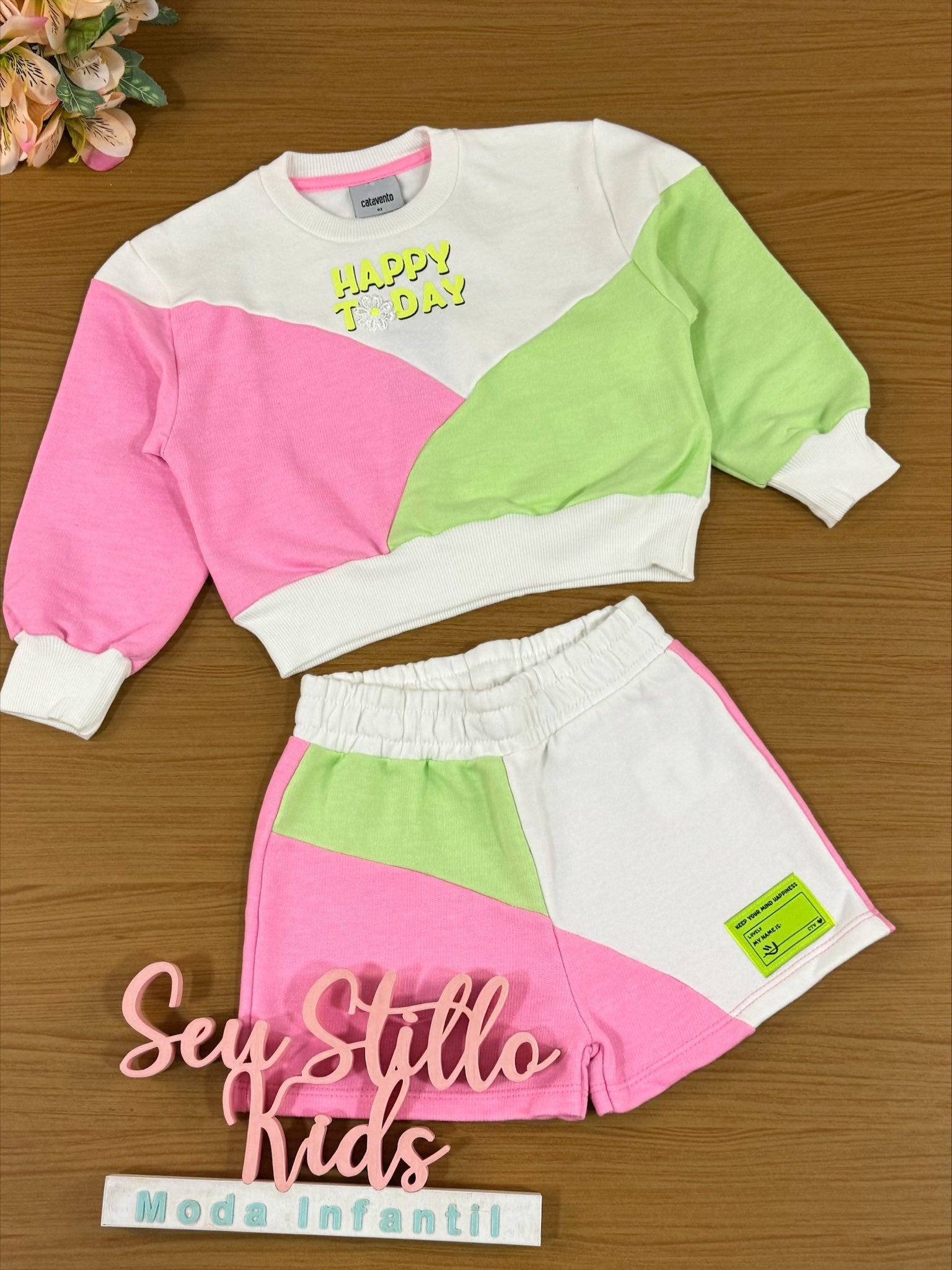 Conjunto Infantil Catavento Inverno com Shorts e Moletom Happy Today
