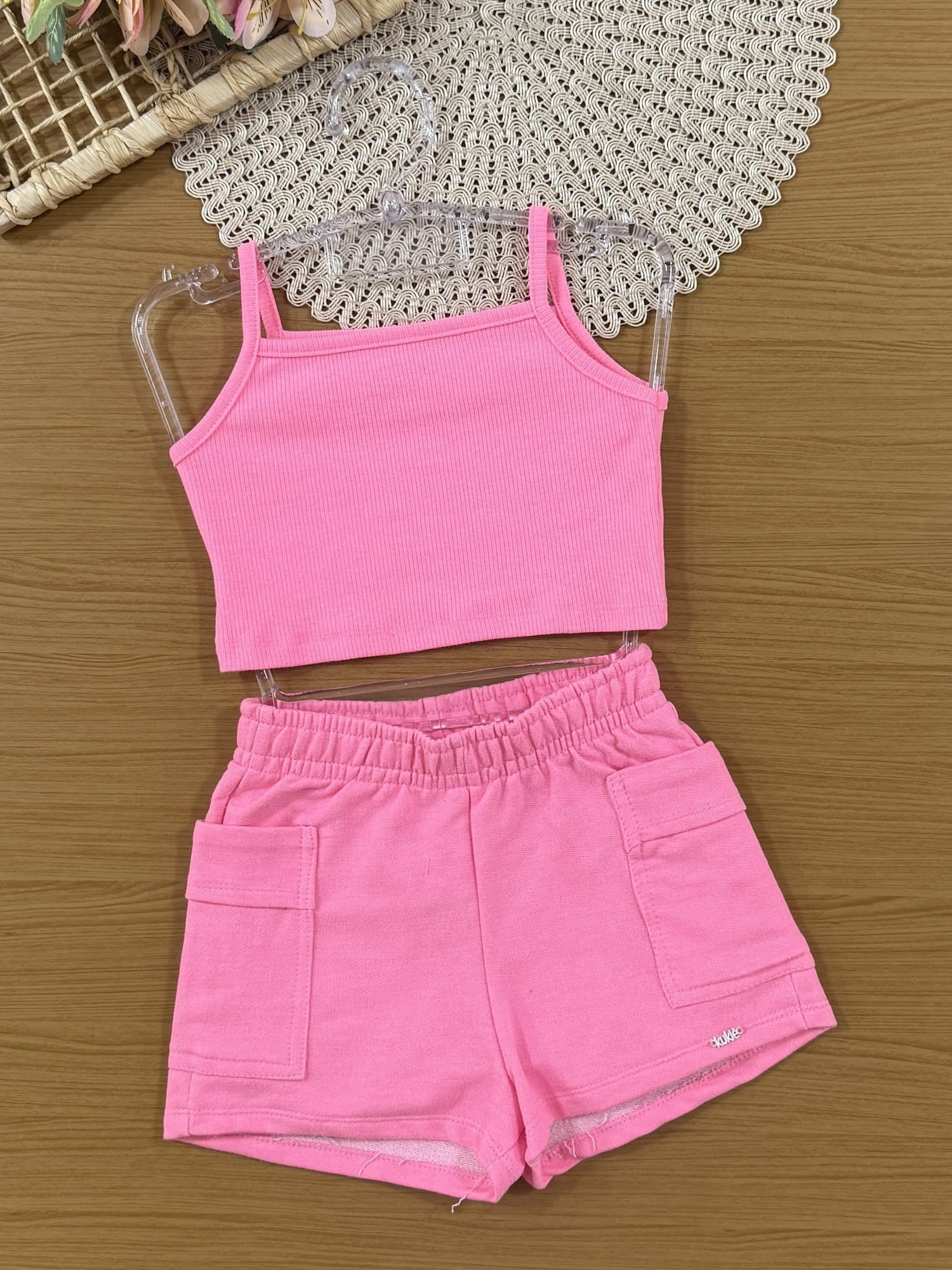 Conjunto Infantil Kukiê Verão com Shorts, Cropped Rosa e Sobreposição em Tule Borboleta