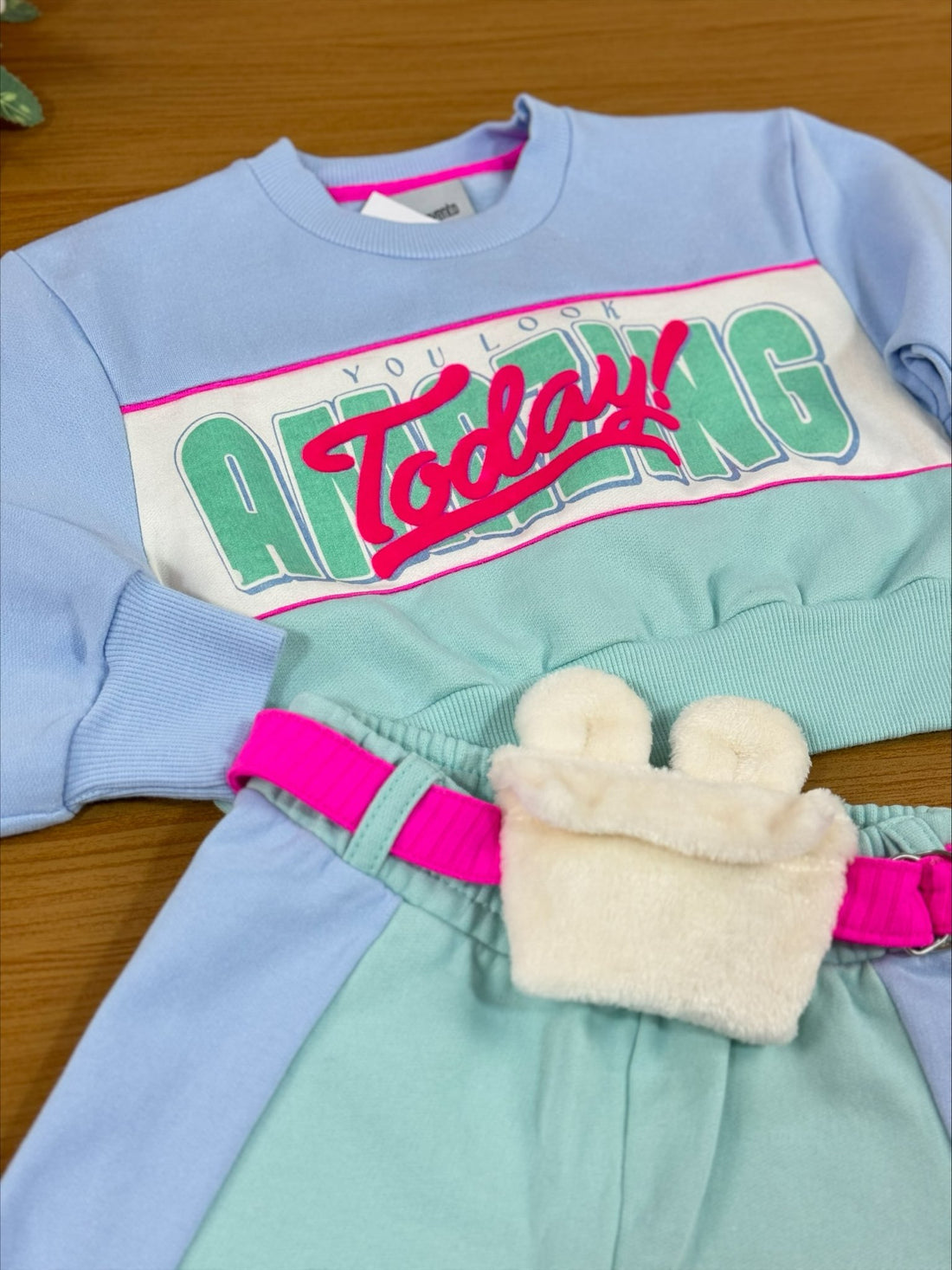 Conjunto Infantil Catavento Inverno com Shorts e Moletom Amazing