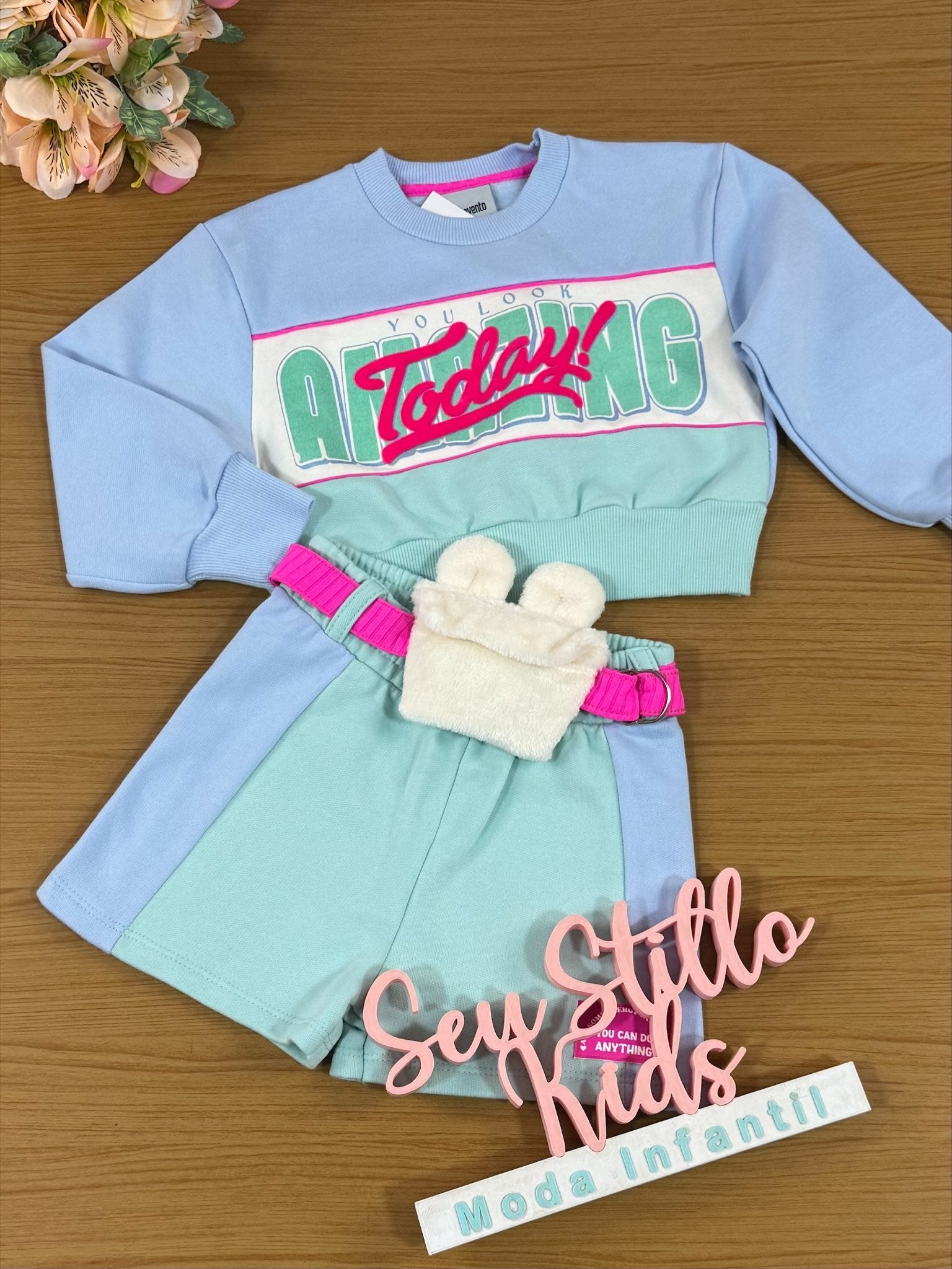 Conjunto Infantil Catavento Inverno com Shorts e Moletom Amazing