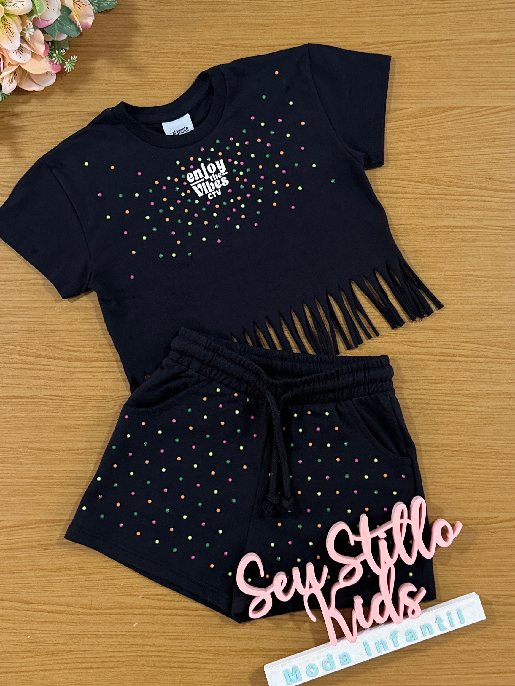 Conjunto Infantil Catavento Verão Shorts e Blusa Preta Vibes