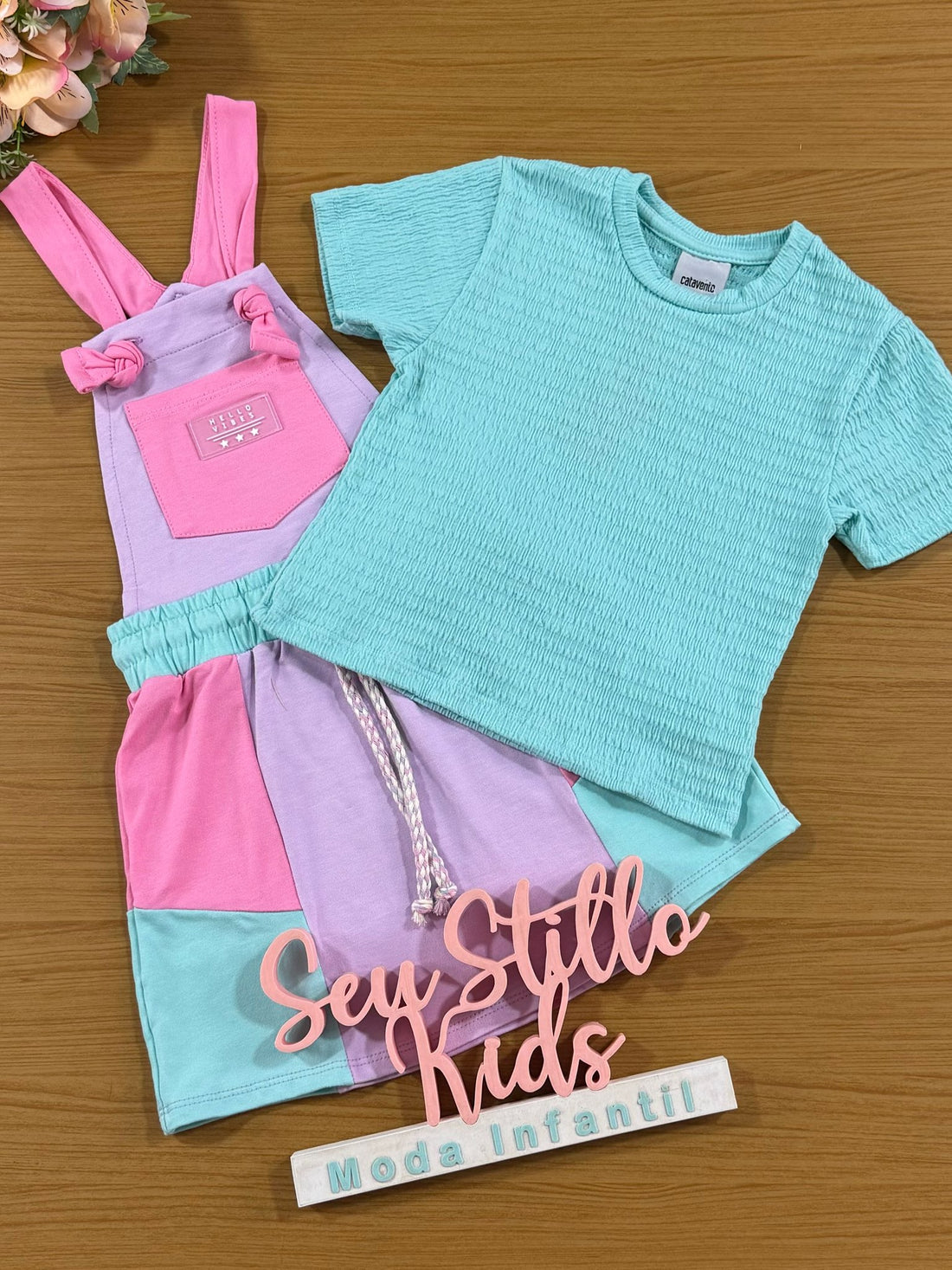 Salopete Infantil Catavento Verão Colors com Blusa Azul