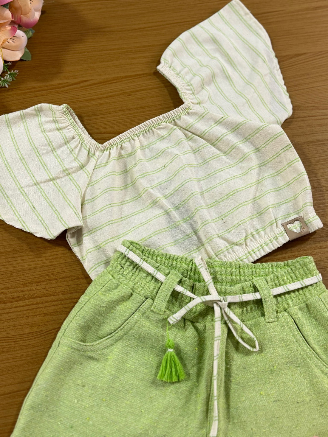 Conjunto Infantil Catavento Verão Shorts Verde e Blusa Listrada