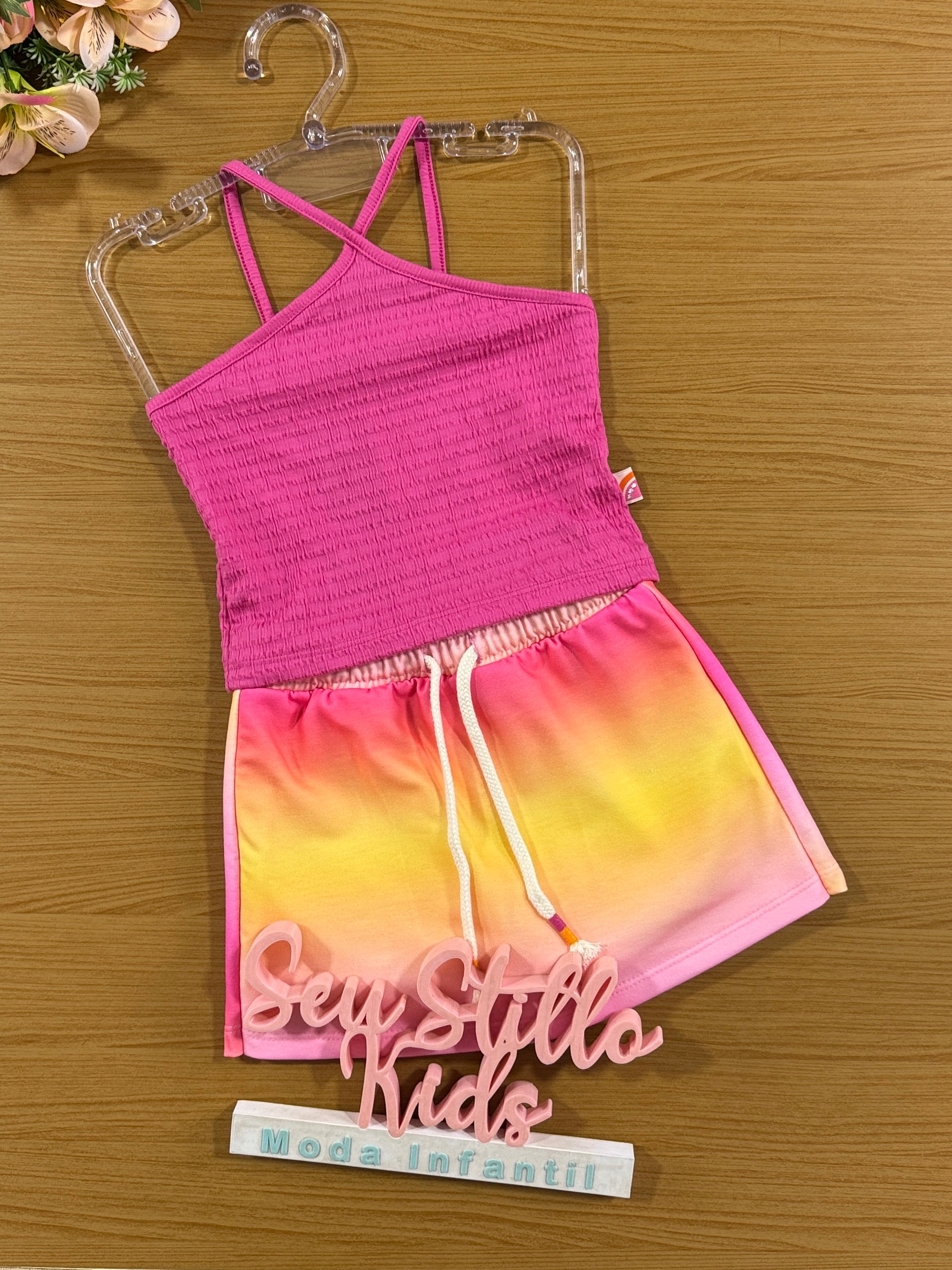 Conjunto Infantil Catavento Verão Shorts Saia Color e Blusa Rosa