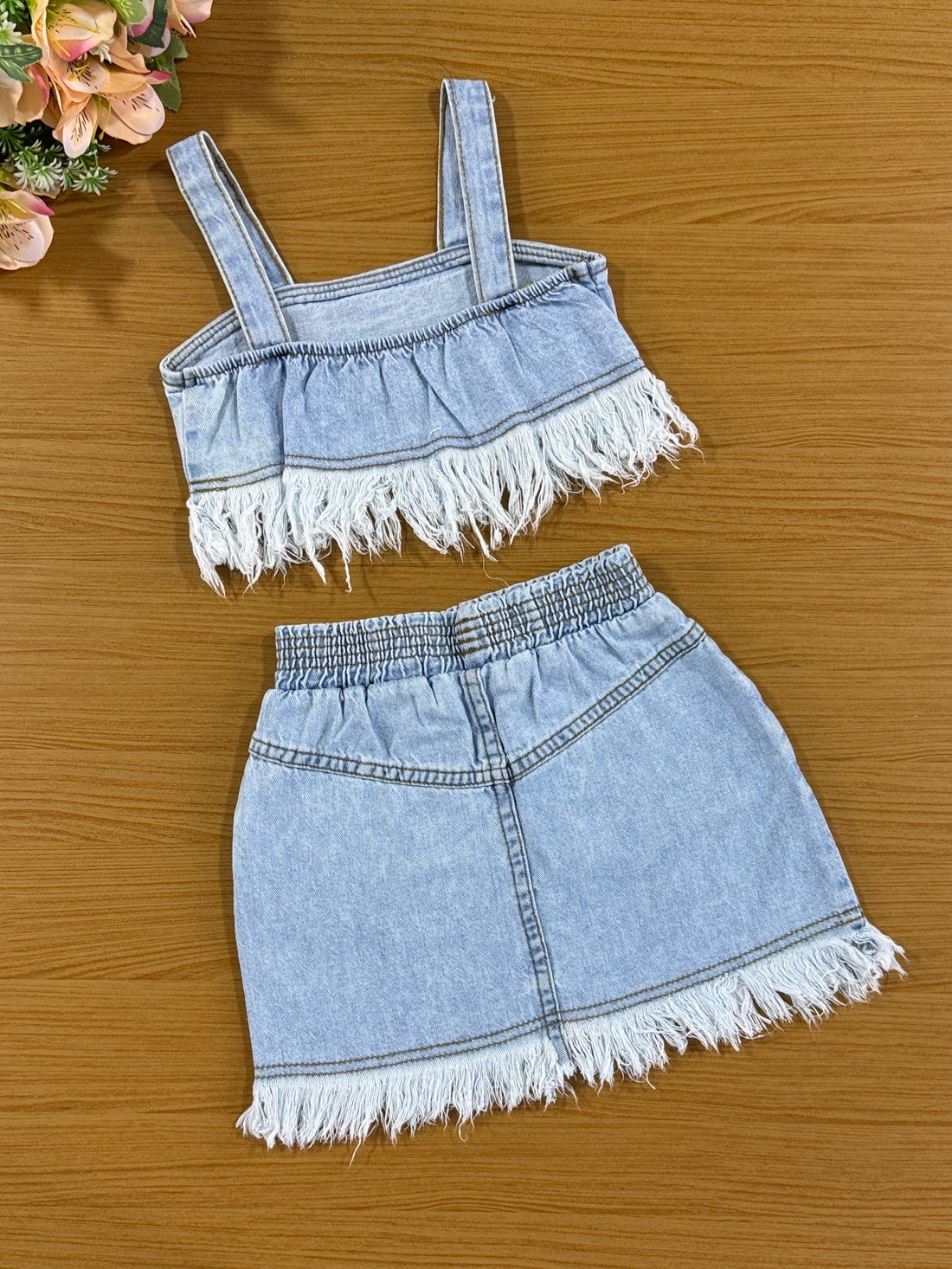 Conjunto Infantil Catavento Saia e Cropped Jeans