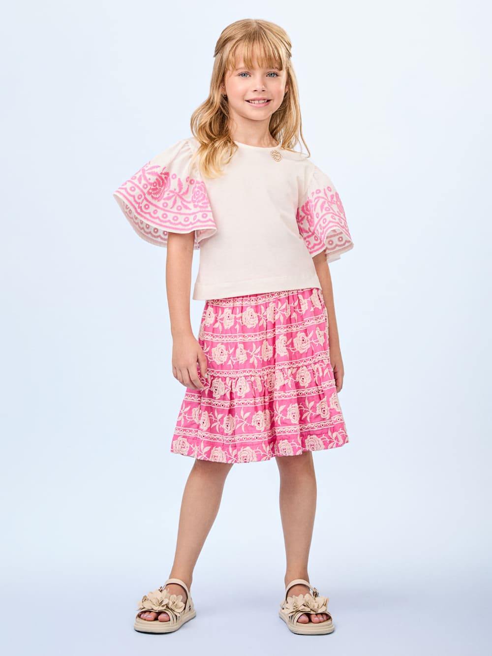 Conjunto Infantil Animê Verão Saia Rosa Bordada e Blusa
